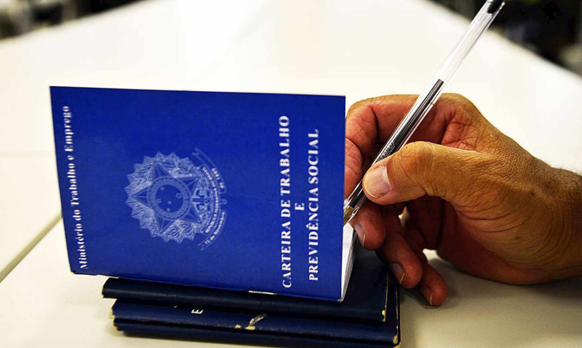 Rendimento médio mensal alcançou o valor de R$ 3.722 