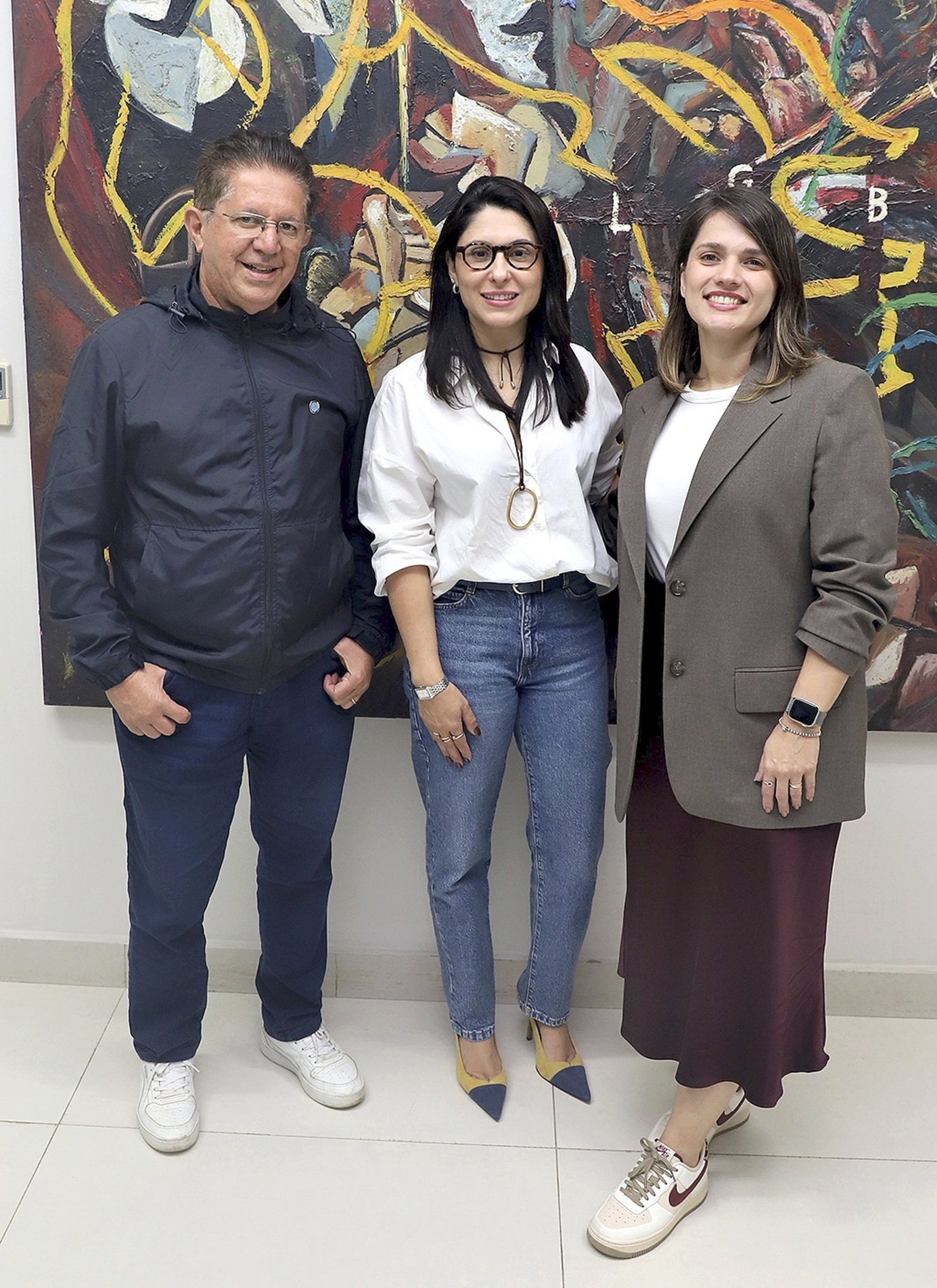 Na foto, da esquerda para direita, o diretor educacional da diretoria executiva da FUA, Pedro Roberto Pereira de Souza, a gerente-geral do Iguatemi, Paula Lima Barreto, e a gerente de marketing, Nathalia Macchioli
