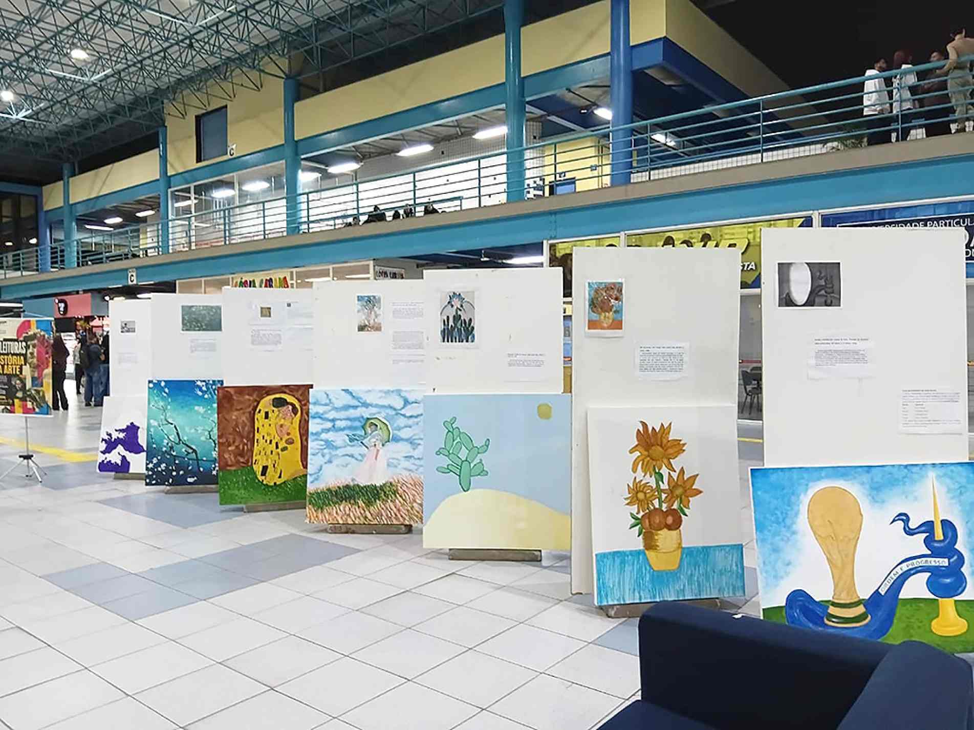  Mostra conta com a participação dos alunos de arquitetura e desing gráfico
