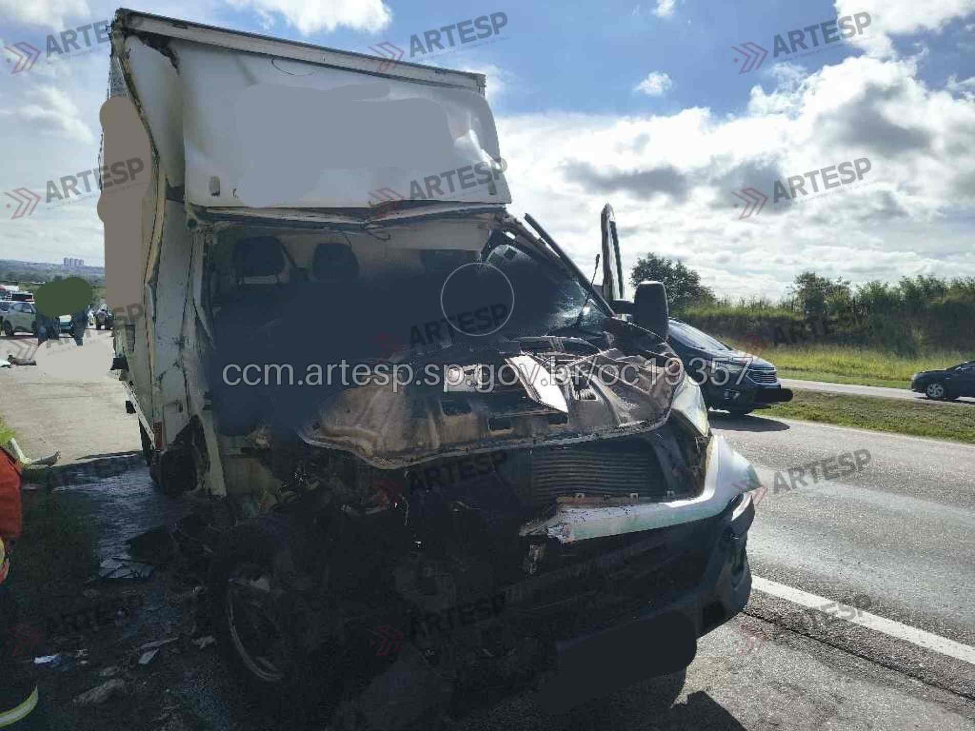 A pista chegou a registrar cerca de 3 quilômetros de congestionamento