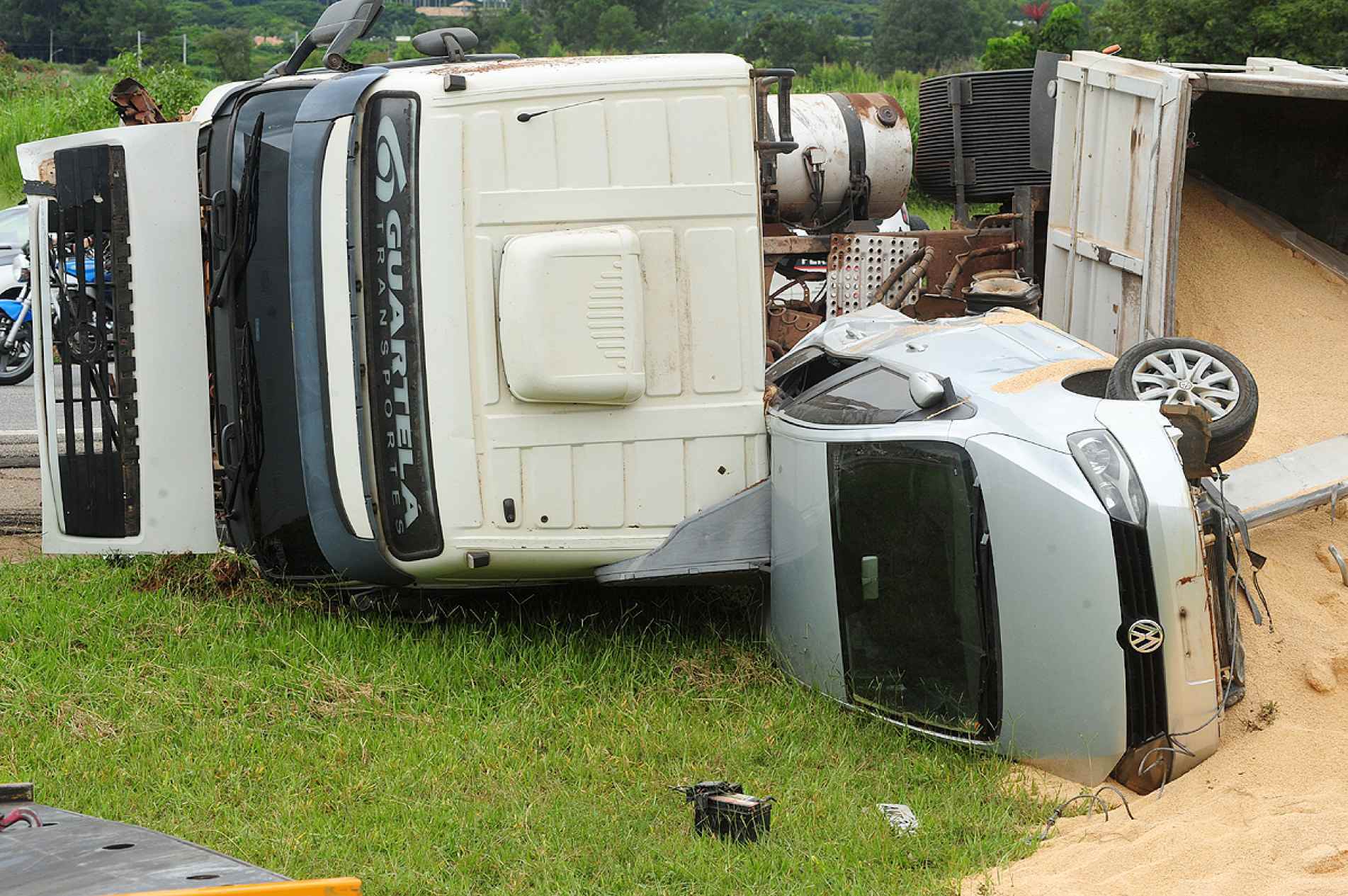 Falhas em veículos durante os deslocamentos rodoviários ocupam a 
8ª posição entre as causas de acidentes em rodovias de todo o Brasil
