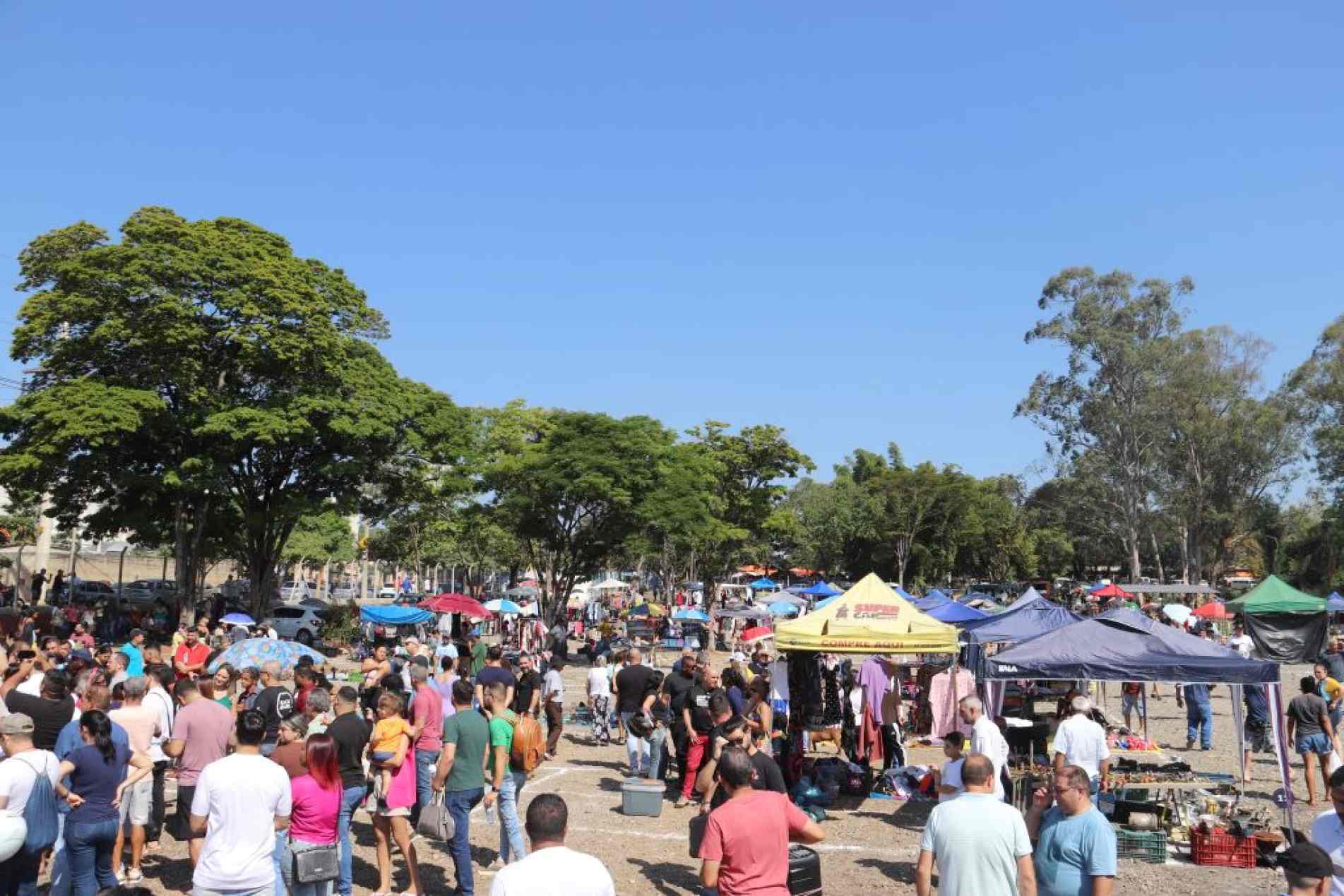 Ação contempla ambulantes, feirantes, artesãos e trabalhadores da Feira da Barganha
