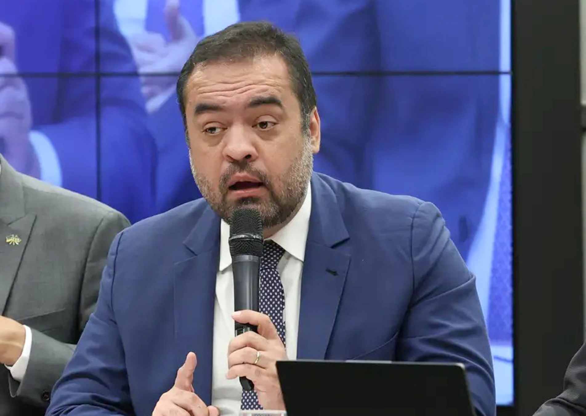 Cláudio Castro foi alvo de mandado de busca e apreensão
