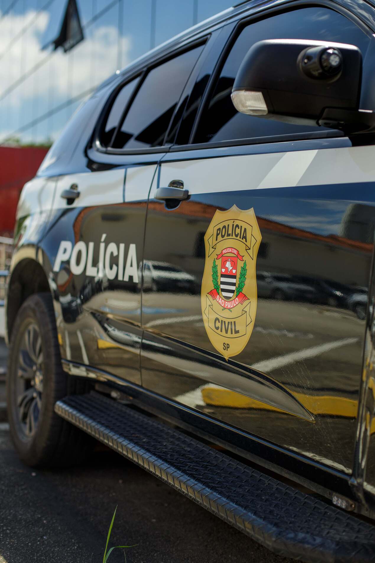 O homem foi encaminhado para uma unidade policial e permanece à disposição da Justiça