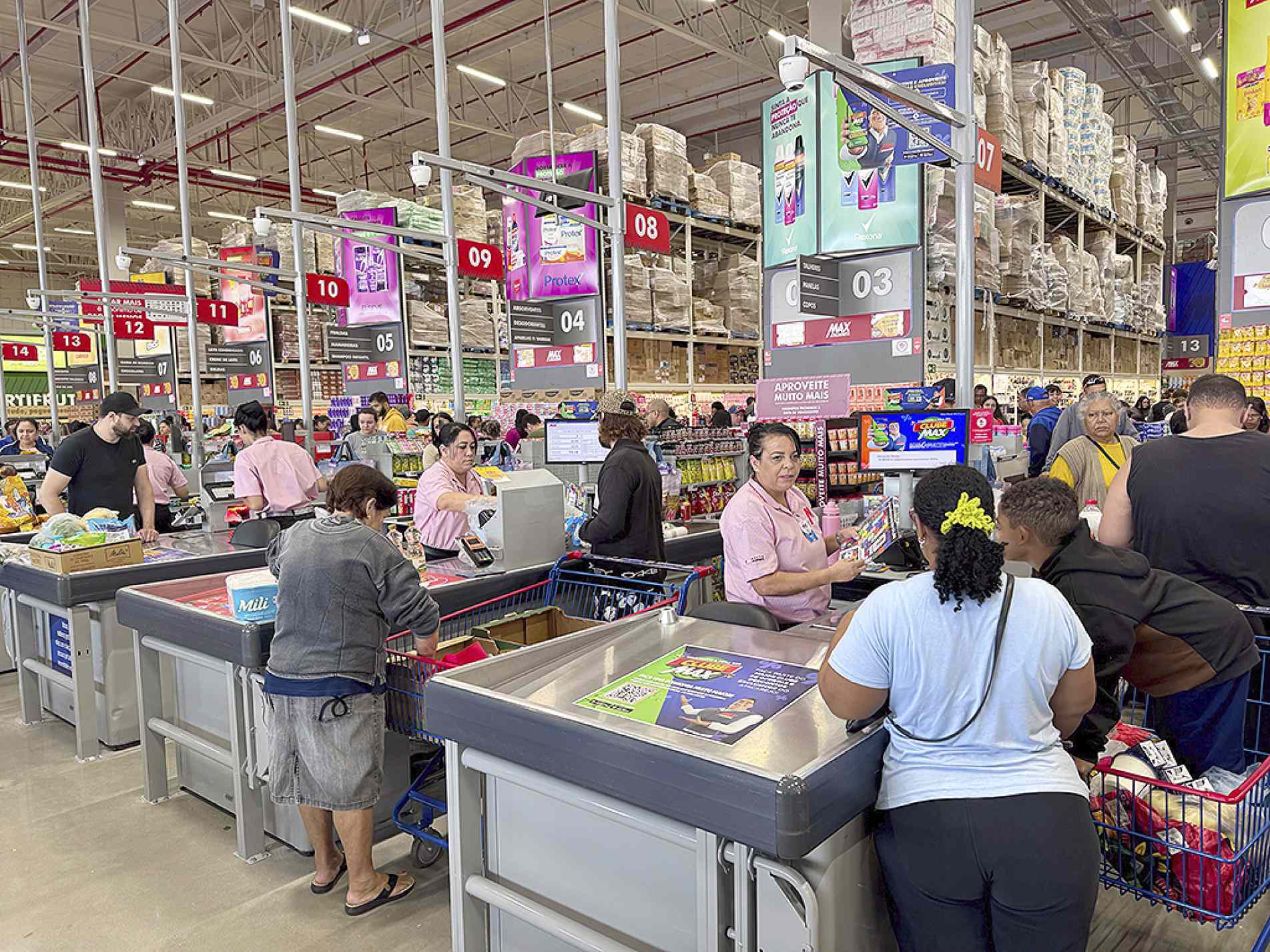 Com investimento na zona norte, rede aposta em estrutura completa, ofertas de inauguração e planos de expansão para outras cidades

