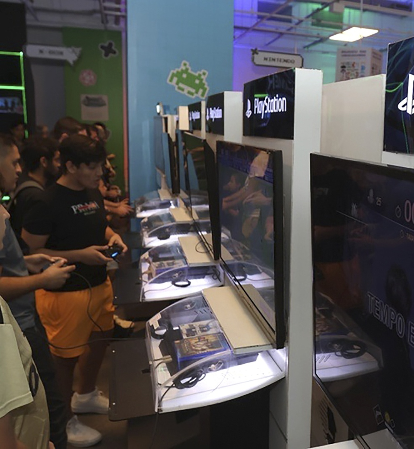  Evento reúne mais de 500 consoles, campeonatos, cosplay e realidade virtual
