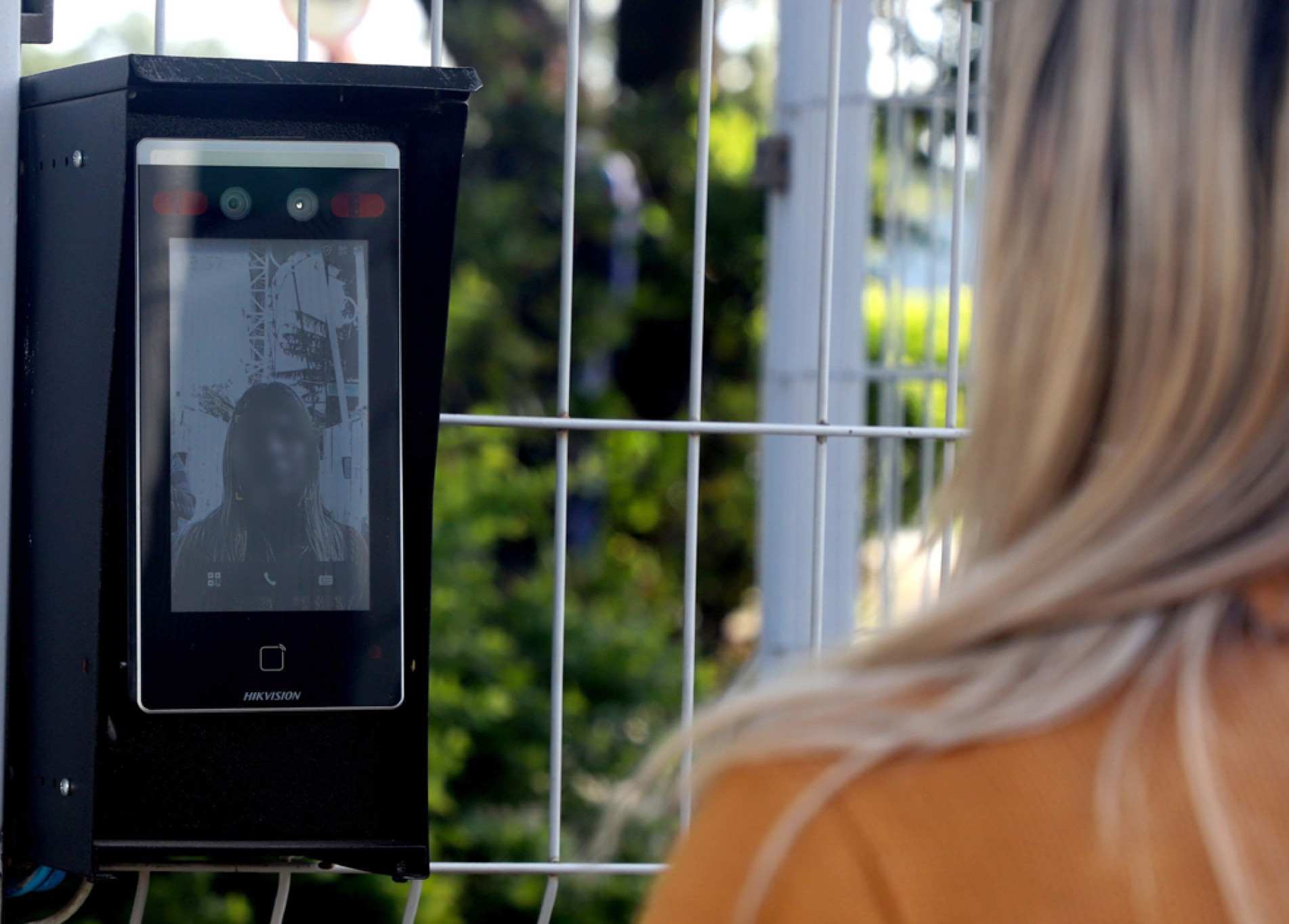 Reconhecimento facial é um dos dispositivos utilizados nas portarias para identificar moradores e visitantes