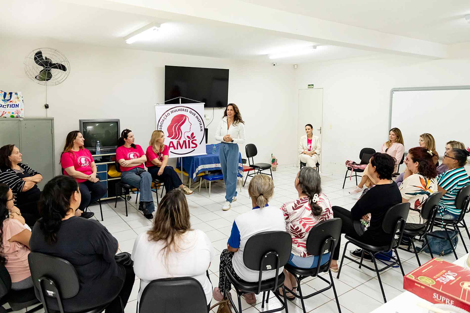 A iniciativa proporcionou um espaço de escuta, acolhimento e cuidado para mulheres que dedicam grande parte do tempo aos filhos e à família

