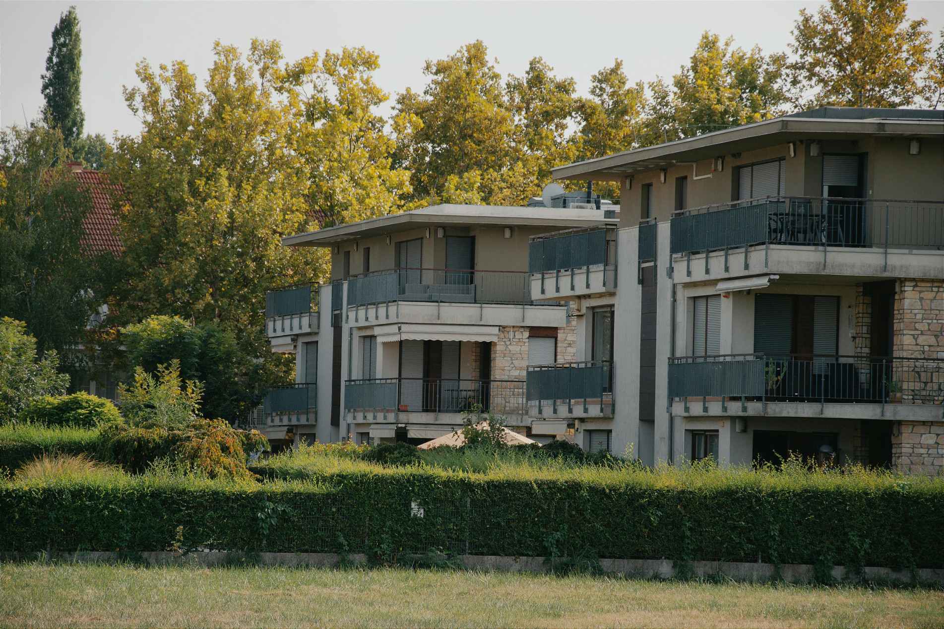 Conjunto residencial com ampla área verde, positiva para a saúde mental