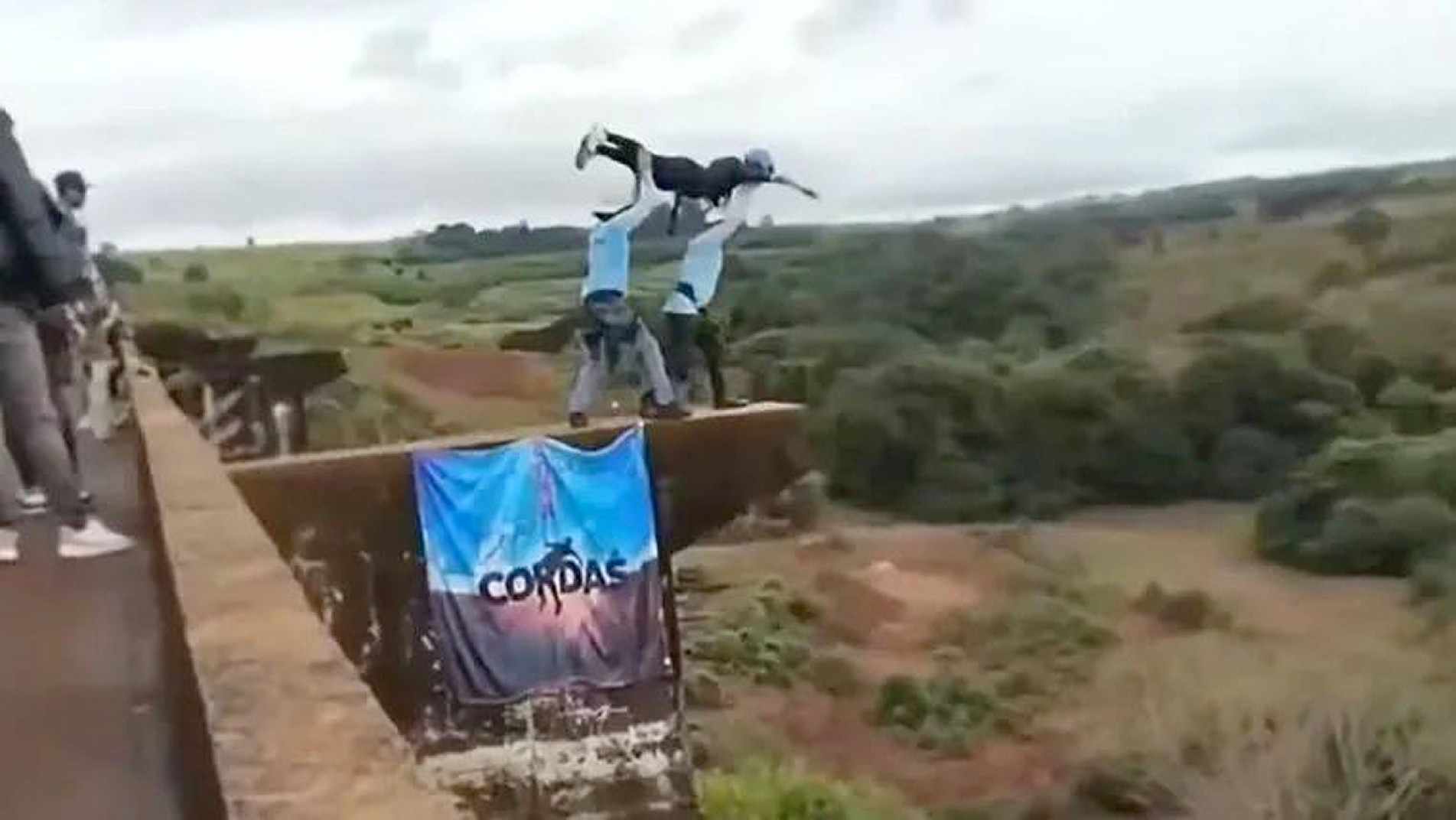 Maria Eduarda foi lançada sem corda de segurança
