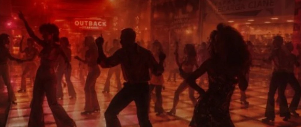 O evento reúne música, dança e interação com o público em uma experiência gratuita voltada para toda a família