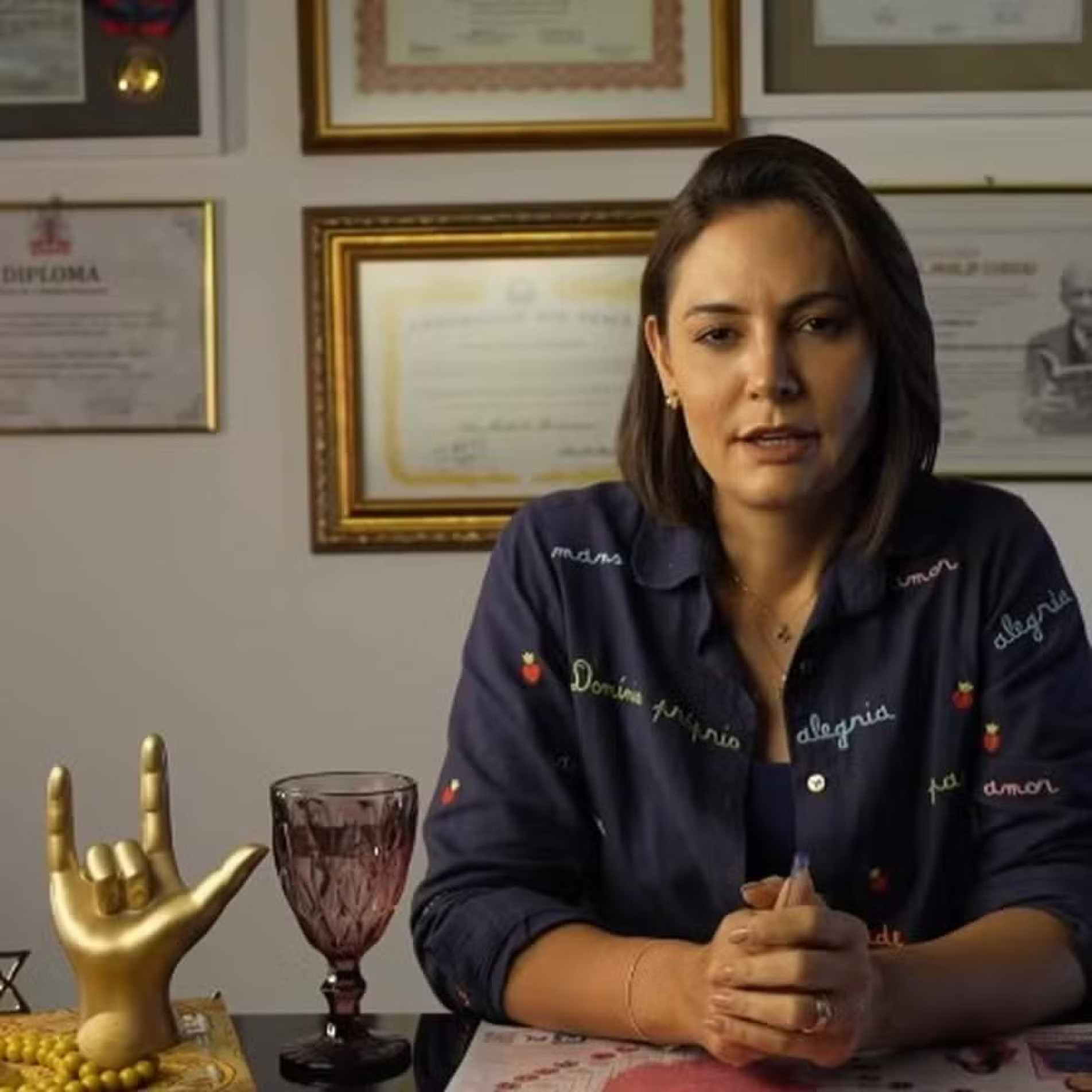 Ex-primeira-damacriticou Flávio Bolsonaro