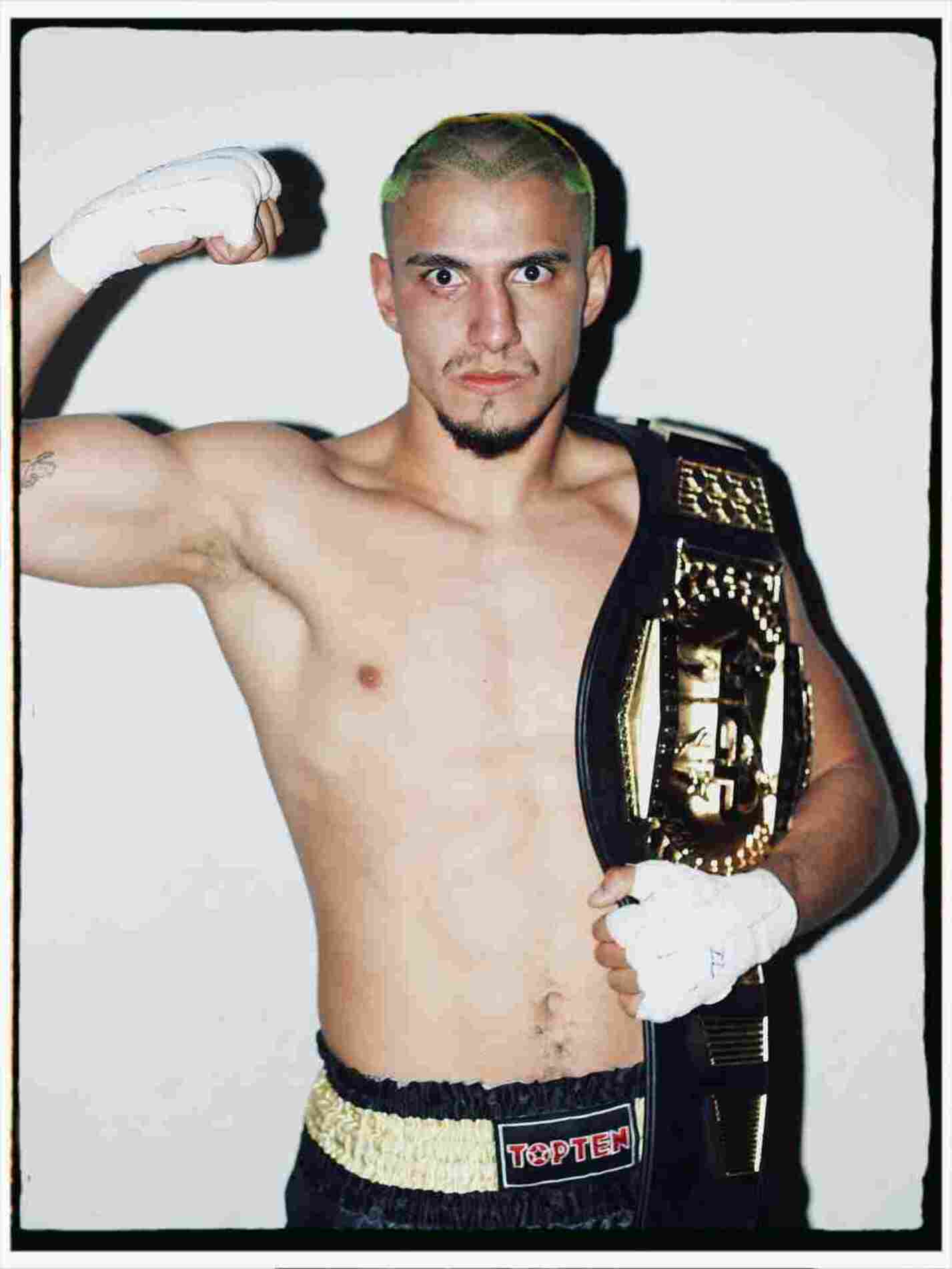 O atleta passa a integrar a lista de campeões da principal organização de kickboxing da América Latina