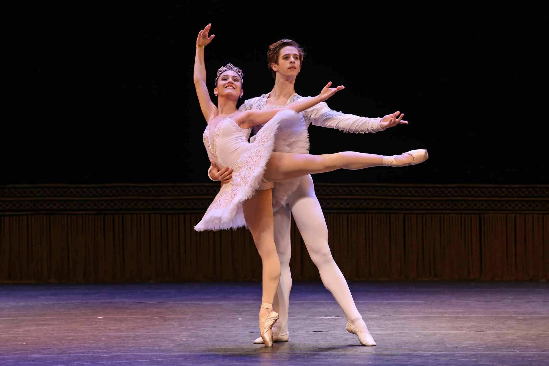 Além das competições, o festival investe 
na formação de bailarinos e professores