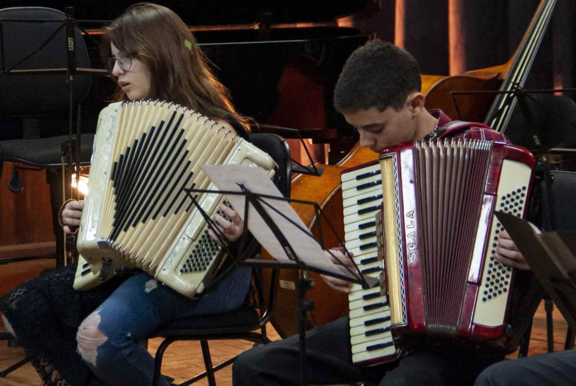 Alunos de Acordeão se apresentam sob orientação do professor Thadeu Romano e coordenação de Rosana Massuela