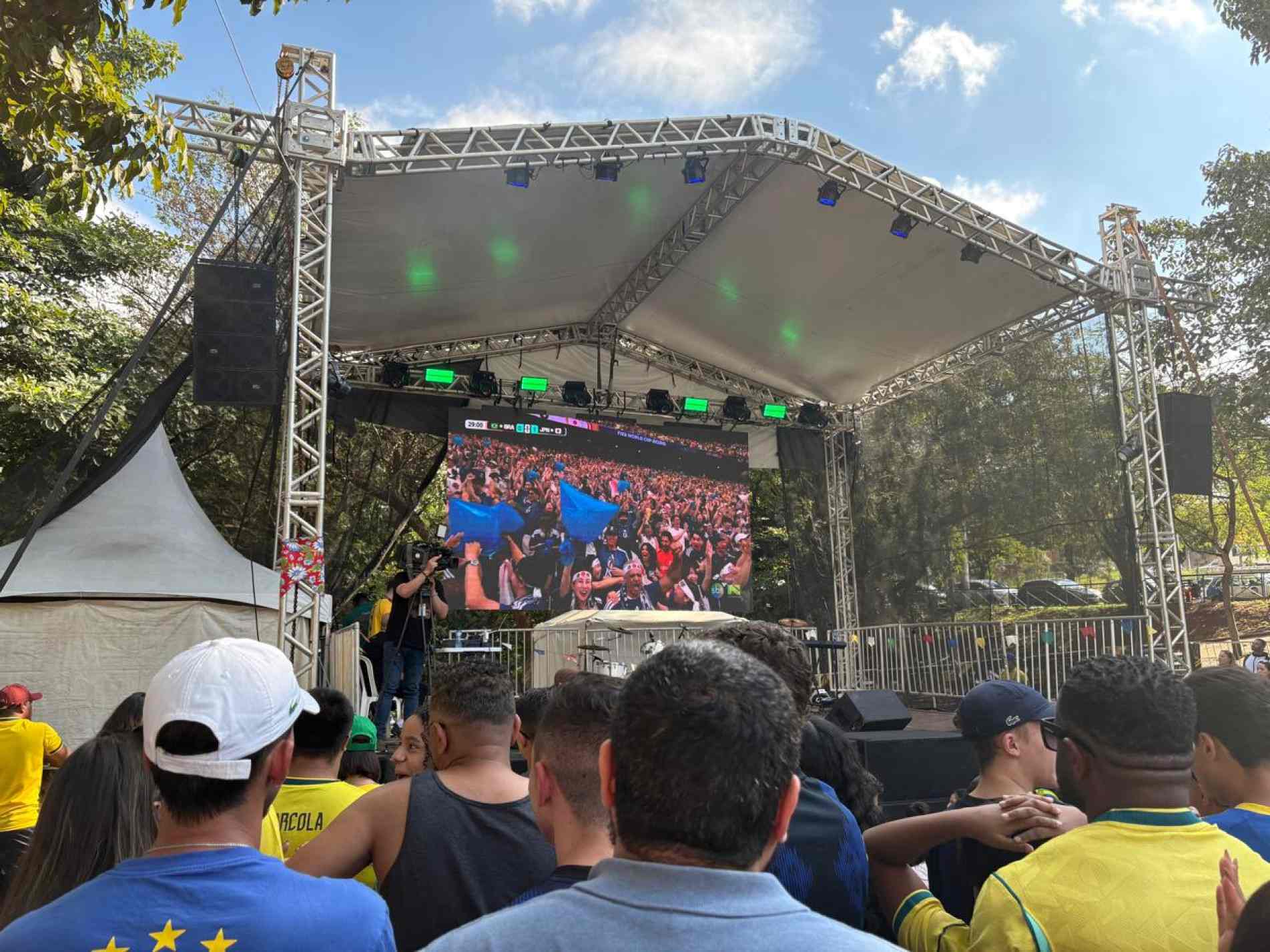Torcedores no Campolim