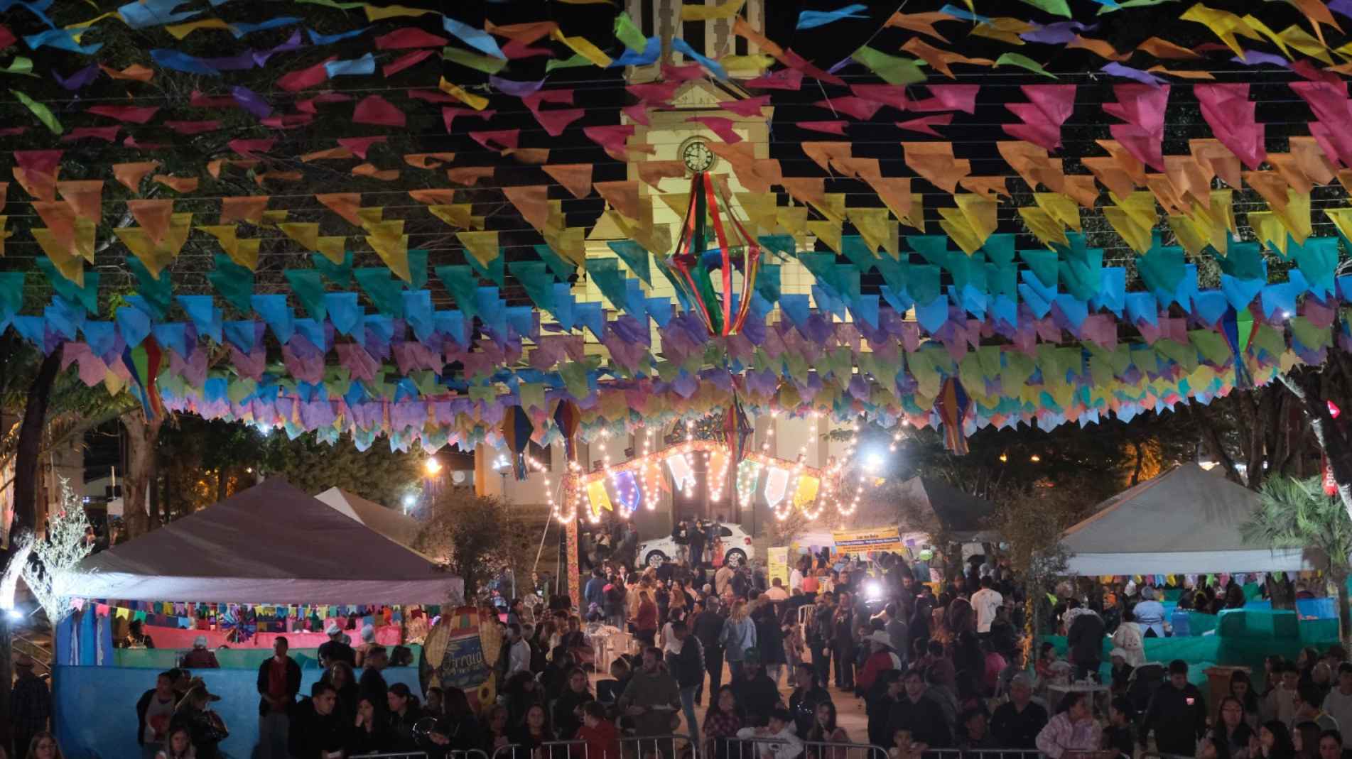 Durante os dois dias, moradores e visitantes poderão desfrutar de atrações culturais, opções de lazer e gastronomia em um ambiente preparado para receber toda a família, promovendo momentos de convivência e celebração das tradições populares