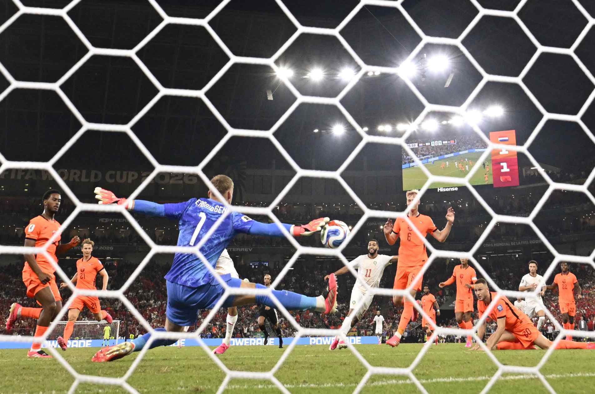 Goleiro Verbruggen foi um dos melhores jogadores em campo 