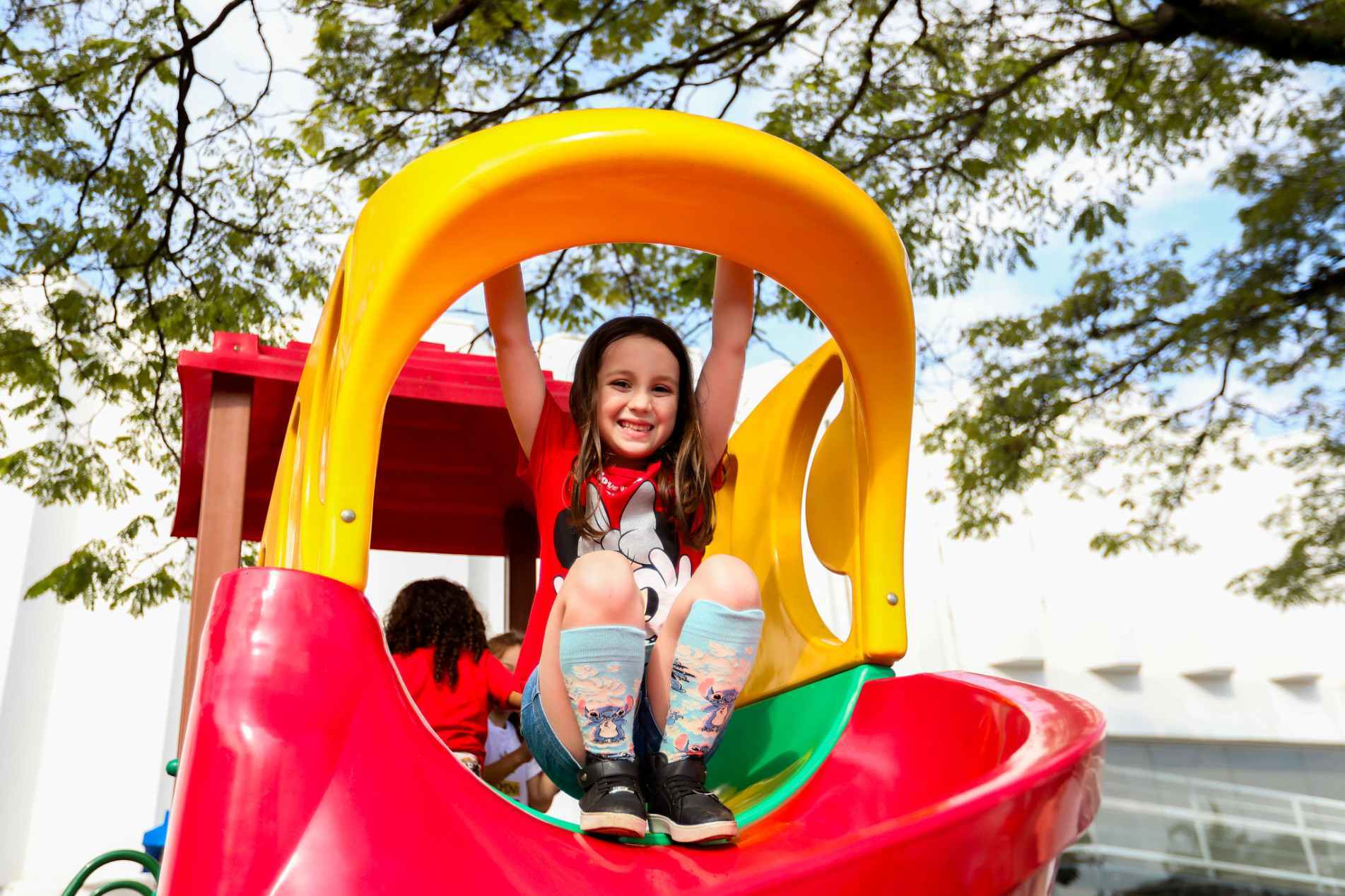 Programação busca apresentar costumes e valores de diferentes povos, estimulando a curiosidade e o respeito à diversidade cultural