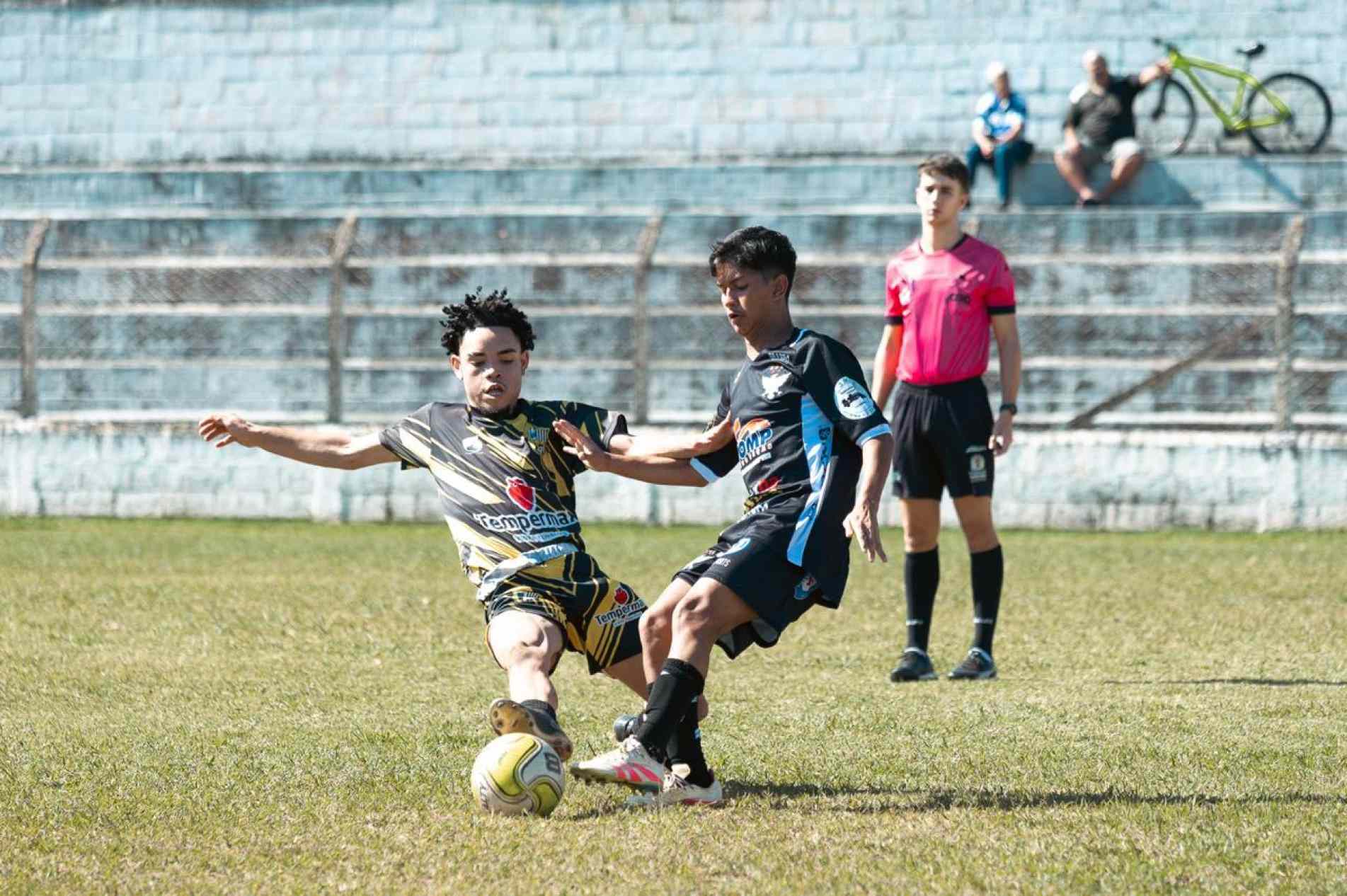 Ao longo das sete rodadas da primeira fase, a competição registrou 420 gols em 112 partidas
