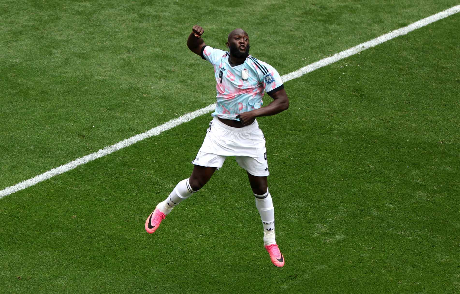 Lukaku carregou a Bélgica para as oitavas