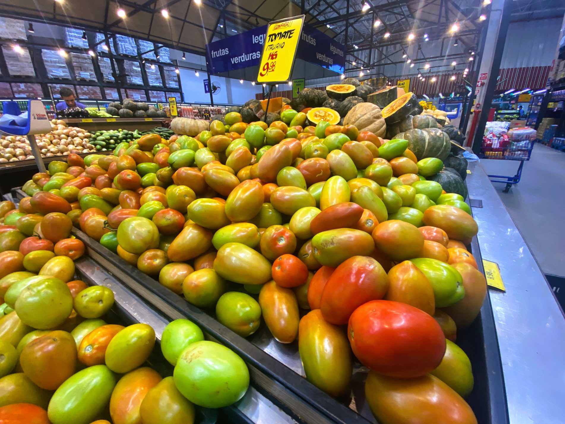 Consumidores podem encontrar o quilo
 do tomate entre R$ 7,49 e R$ 15,98
