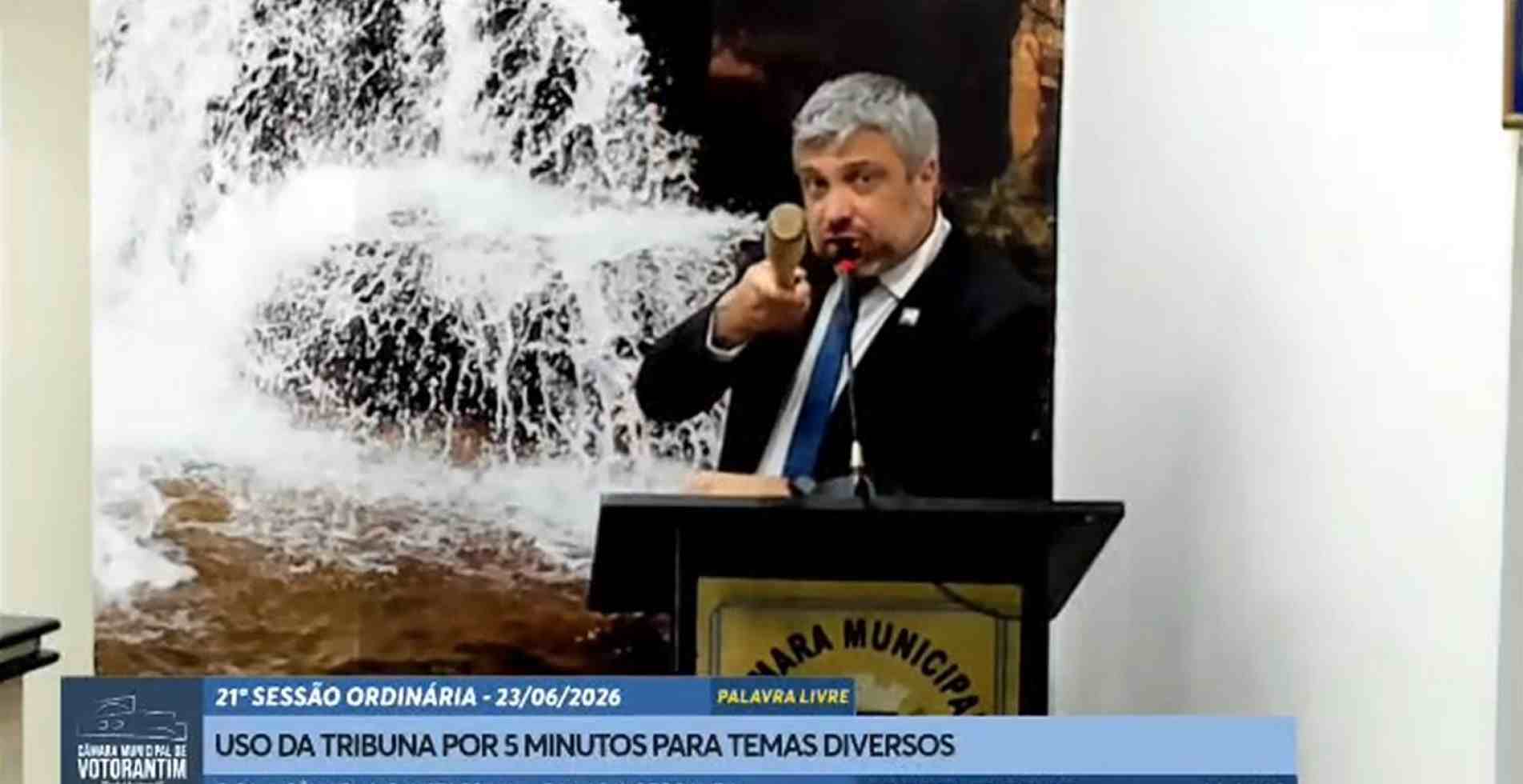 Entre os trechos citados na representação estão expressões como 