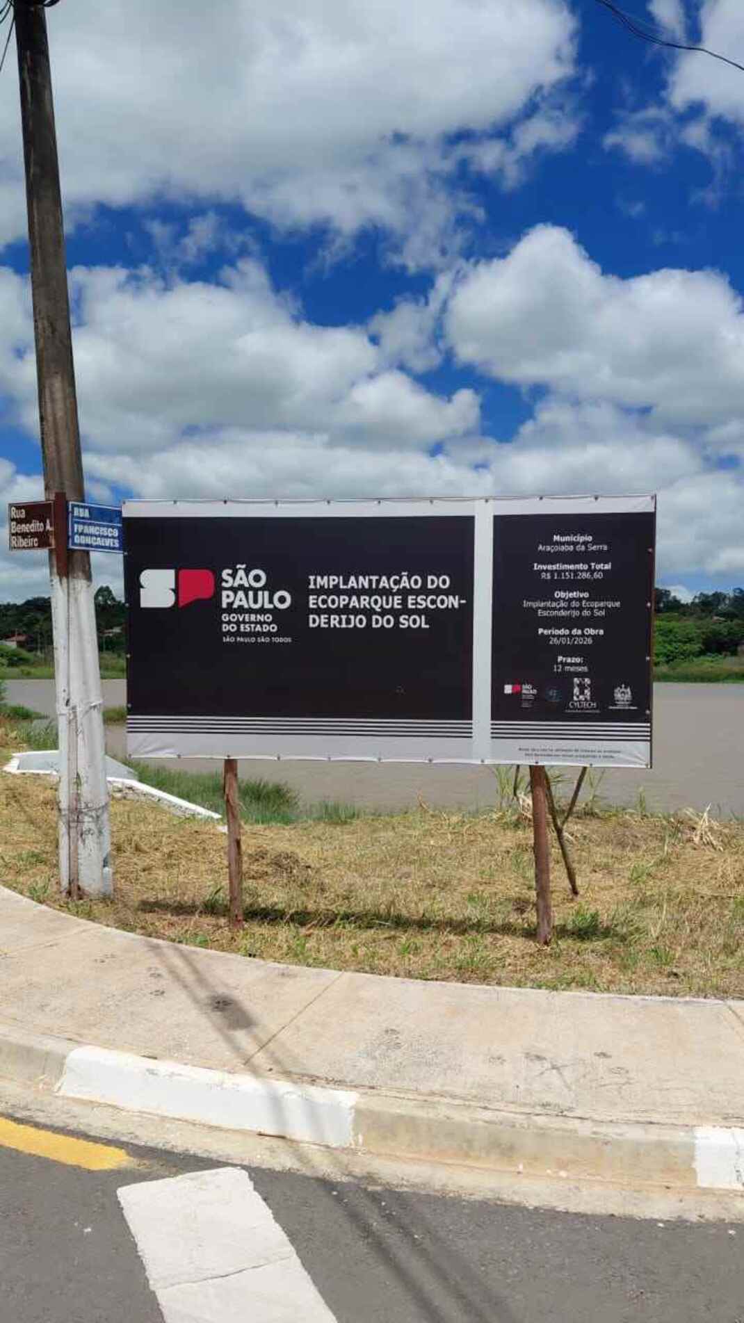 Morador questiona sobre projeto de revitalização
de lago  