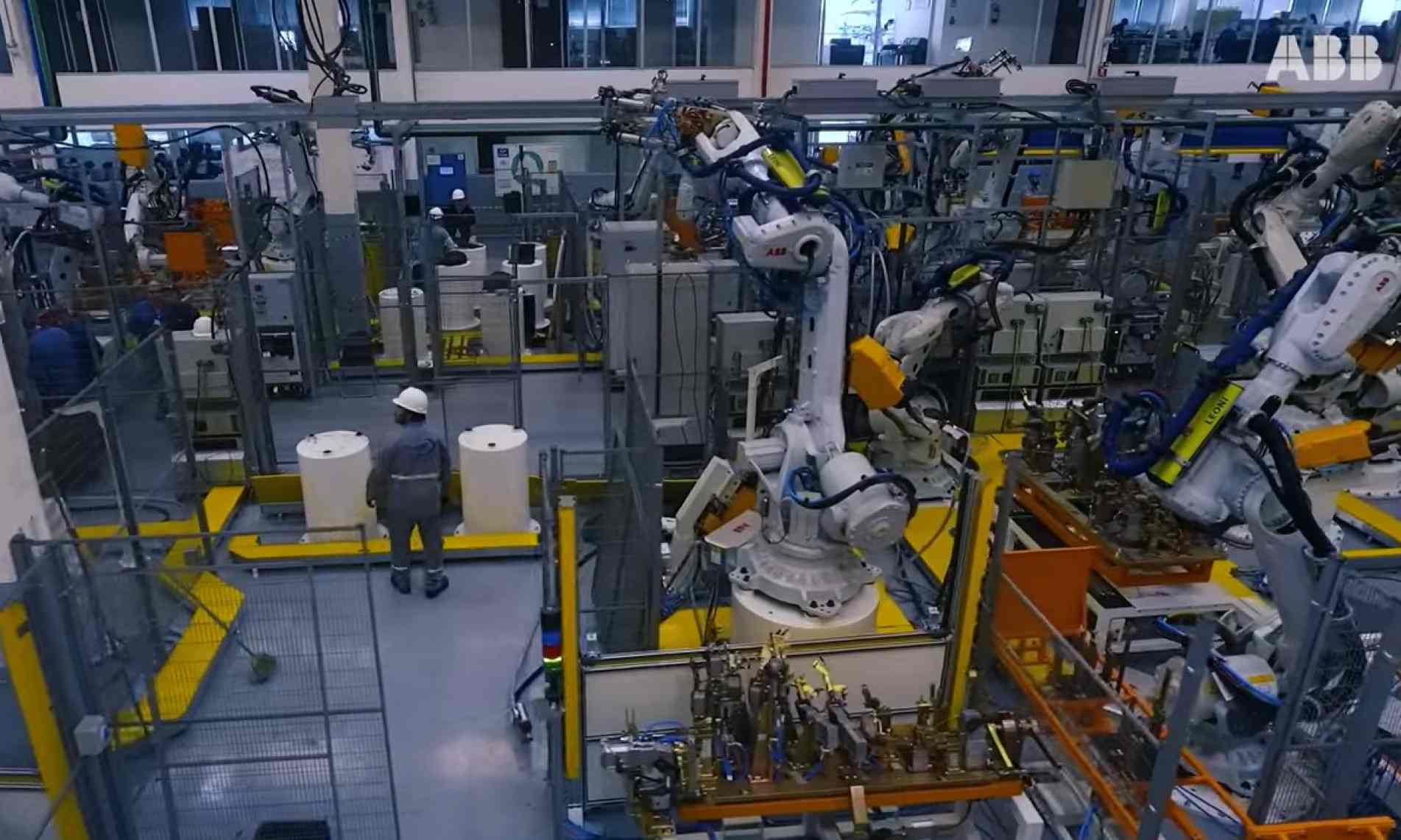 Unidade da ABB em Sorocaba tem alto grau de automação e é uma das maiores tendências globais do setor