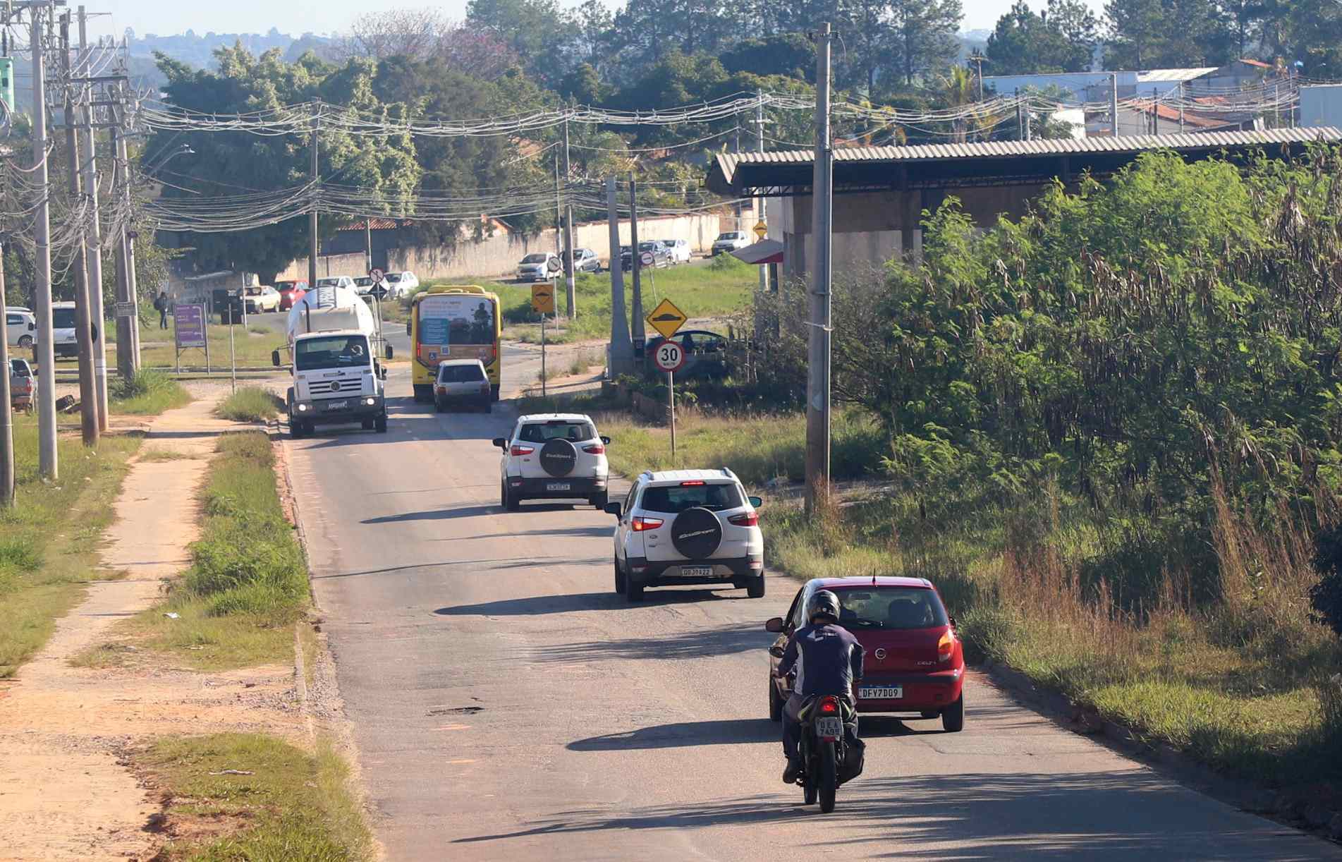 Aumento no fluxo de veículos coloca
em discussão a capacidade viária da região