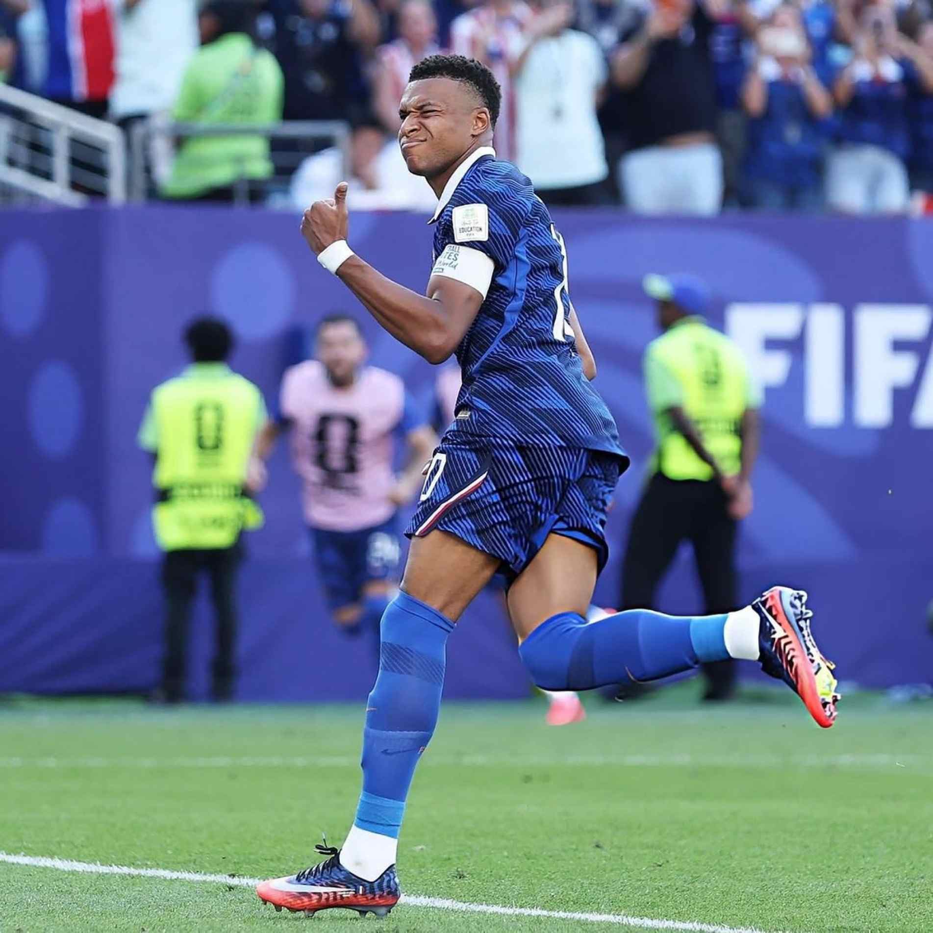 Principal jogador francês é Kylian Mbappé, que tem 
sete gols na competição
