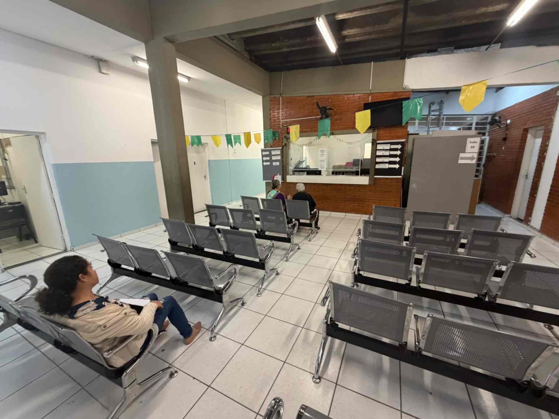 Período estendido é destinado apenas a serviços administrativos, como agendamento de consultas e retirada de guias