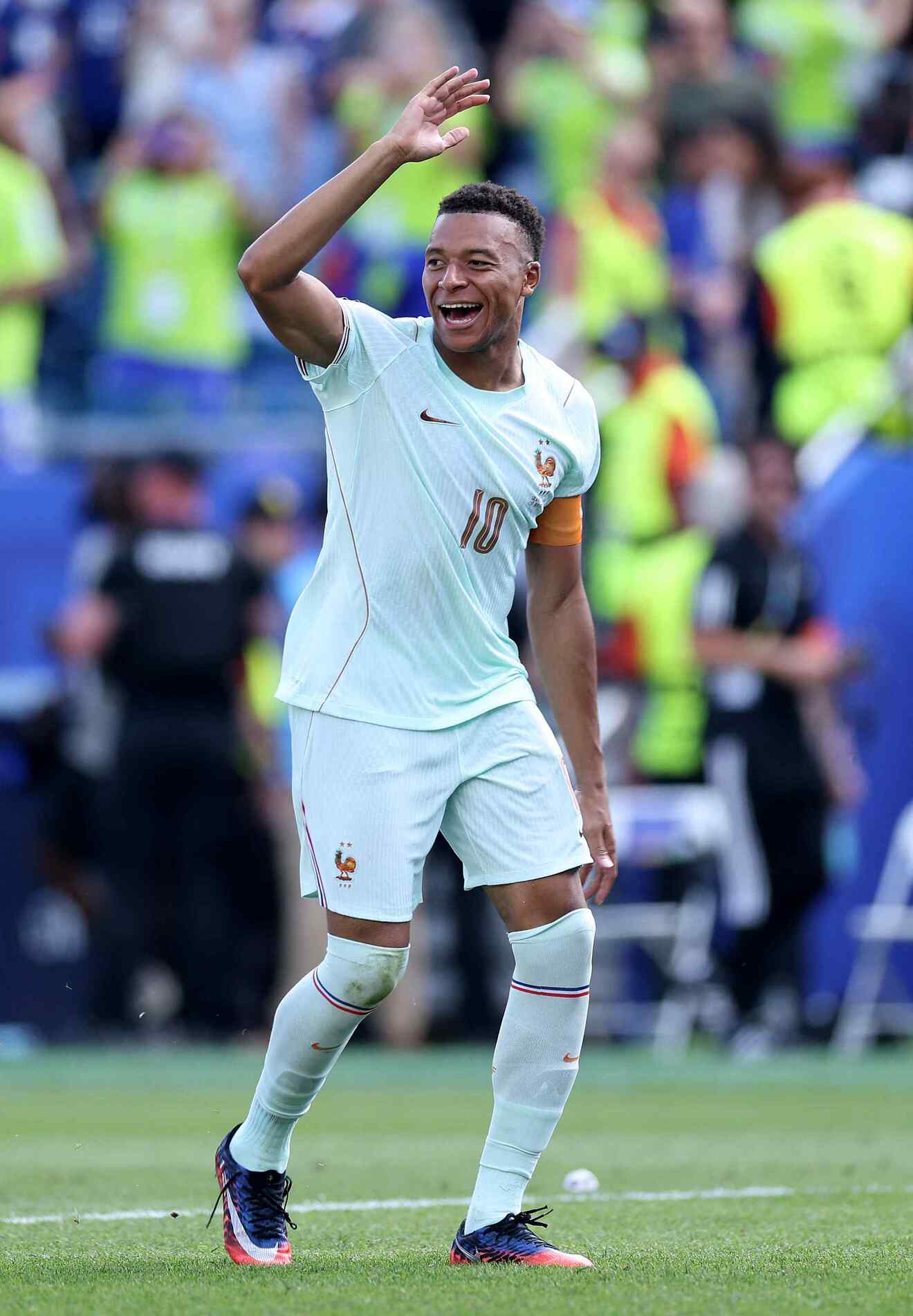 Mbappe celebra vitória contra Marrocos