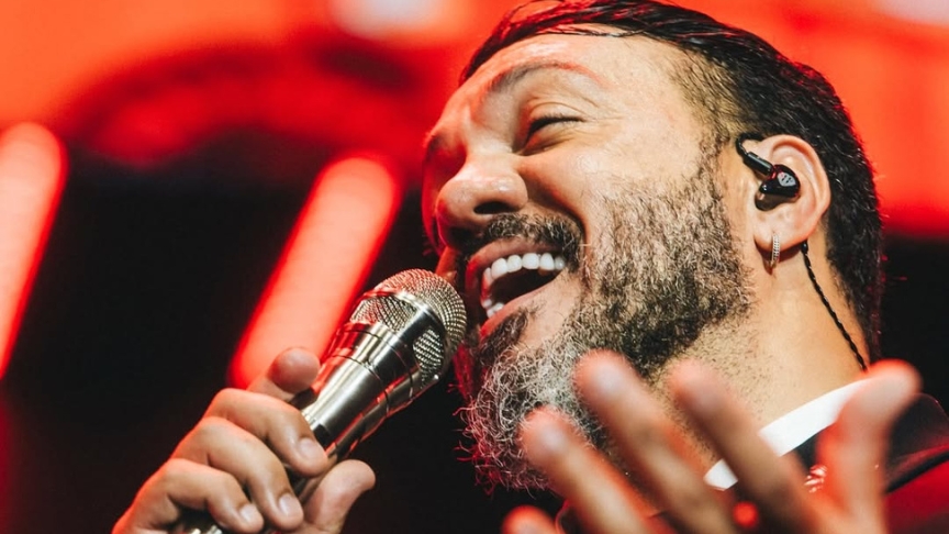 Cantor Belo se apresenta na Festa Julina de Sorocaba