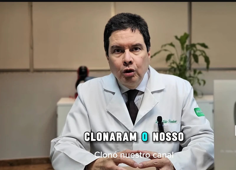 Médico otorrinolaringologista e ex-vereador
 afirma que não autorizou o uso de sua imagem na internet