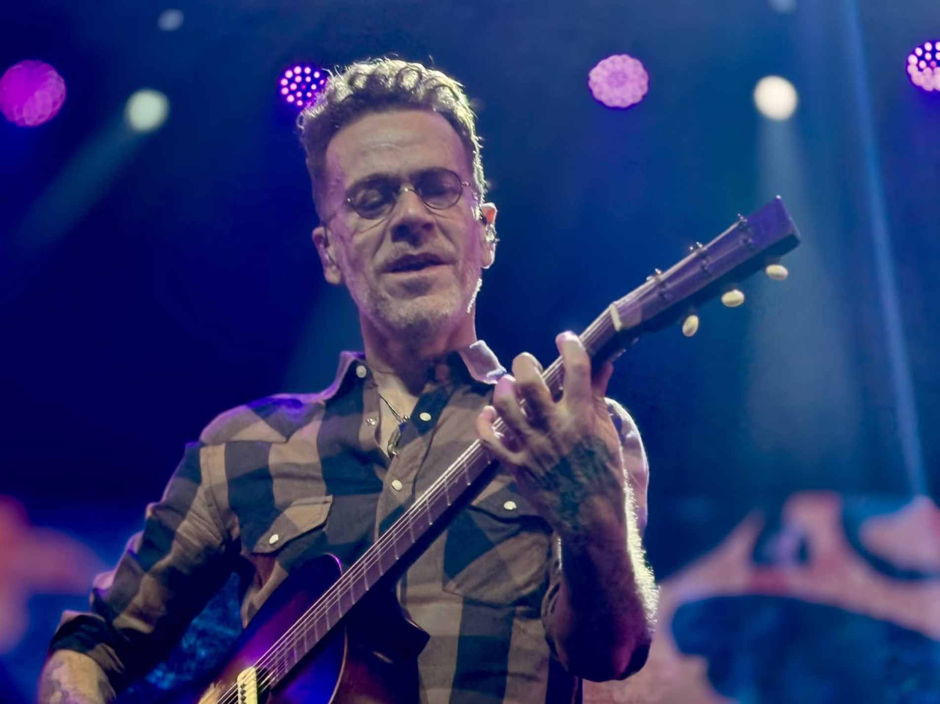 Com repertórios repletos de sucessos, os artistas emocionaram o público