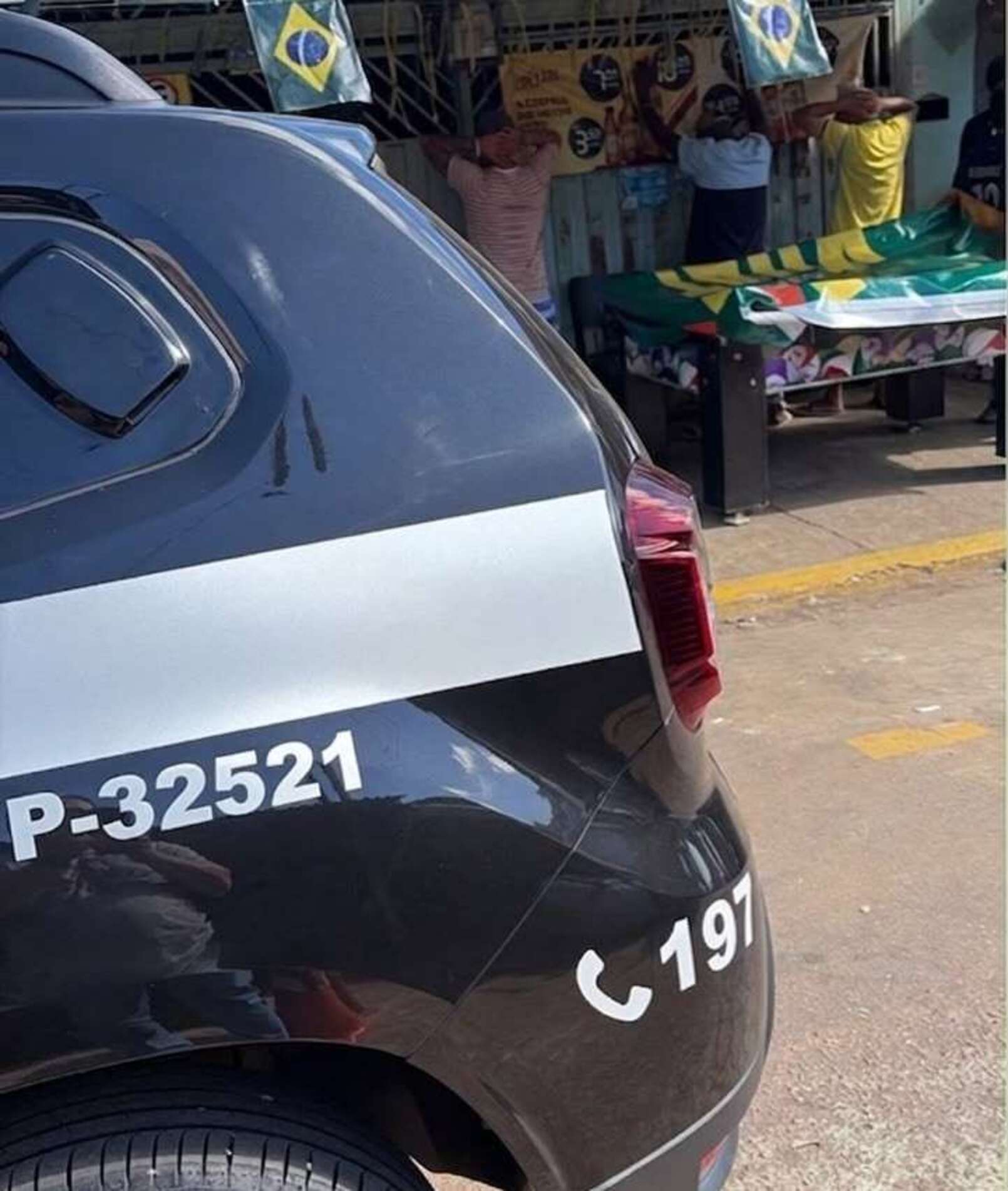 Segundo investigações, a razão do homicídio está ligada a um desentendimento entre o suspeito e a vítima, que até o momento, não foi identificada