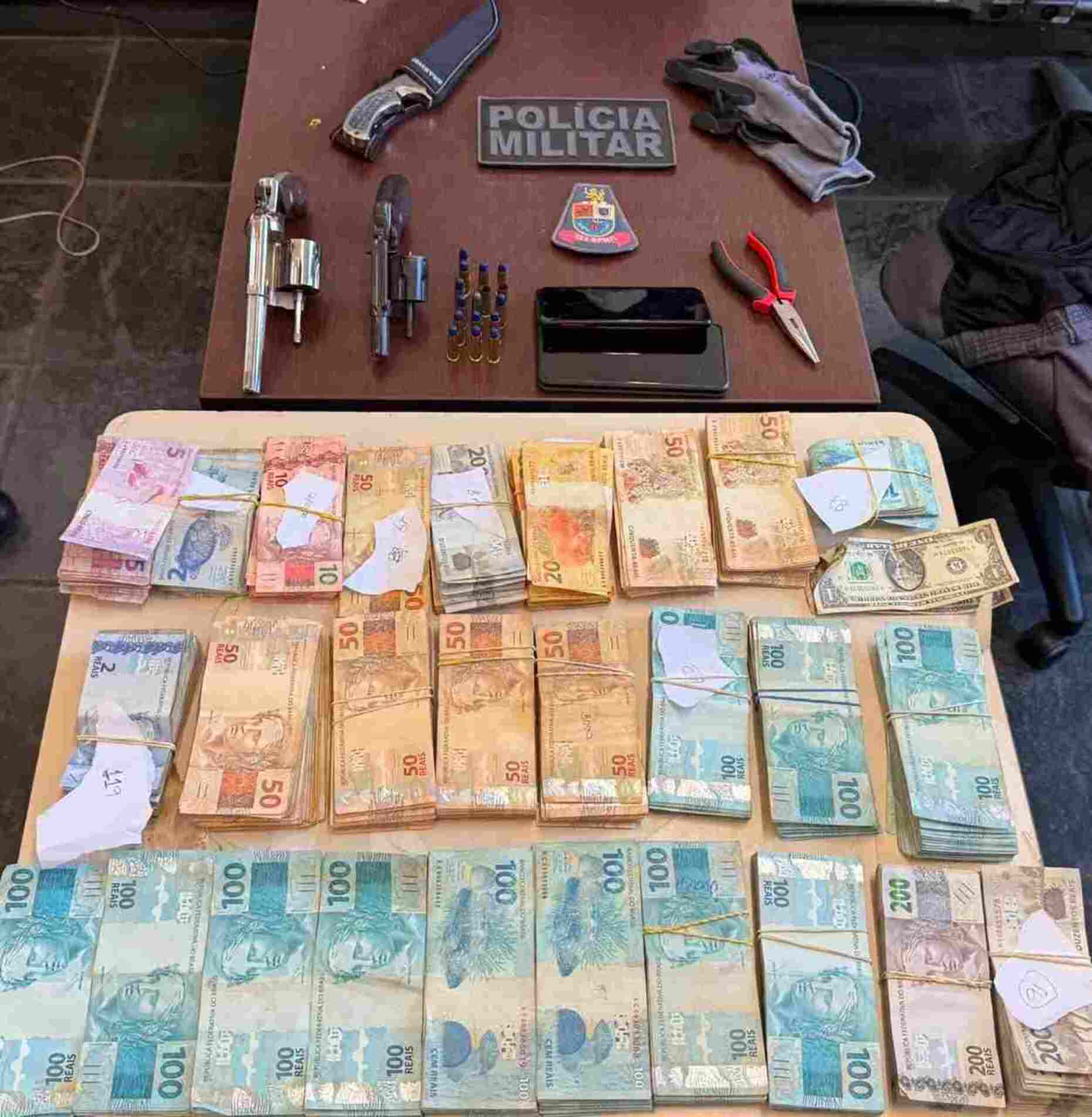 Objetos apreendidos pela Polícia Militar