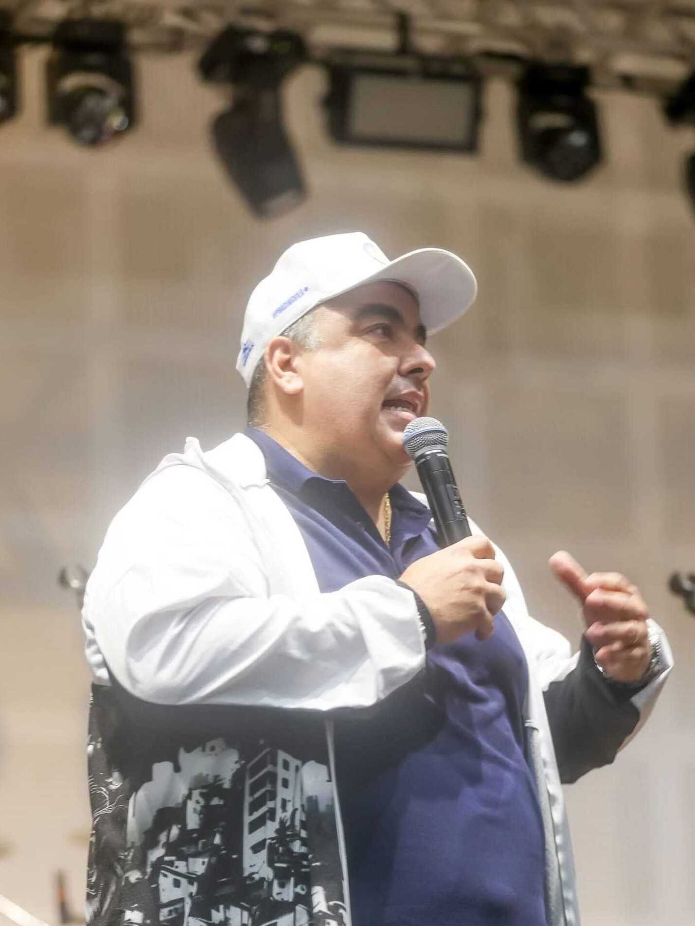 Fabr&iacute;cio Mena &eacute; presidente do Vila Carvalho, tradicional clube do futebol amador de Sorocaba