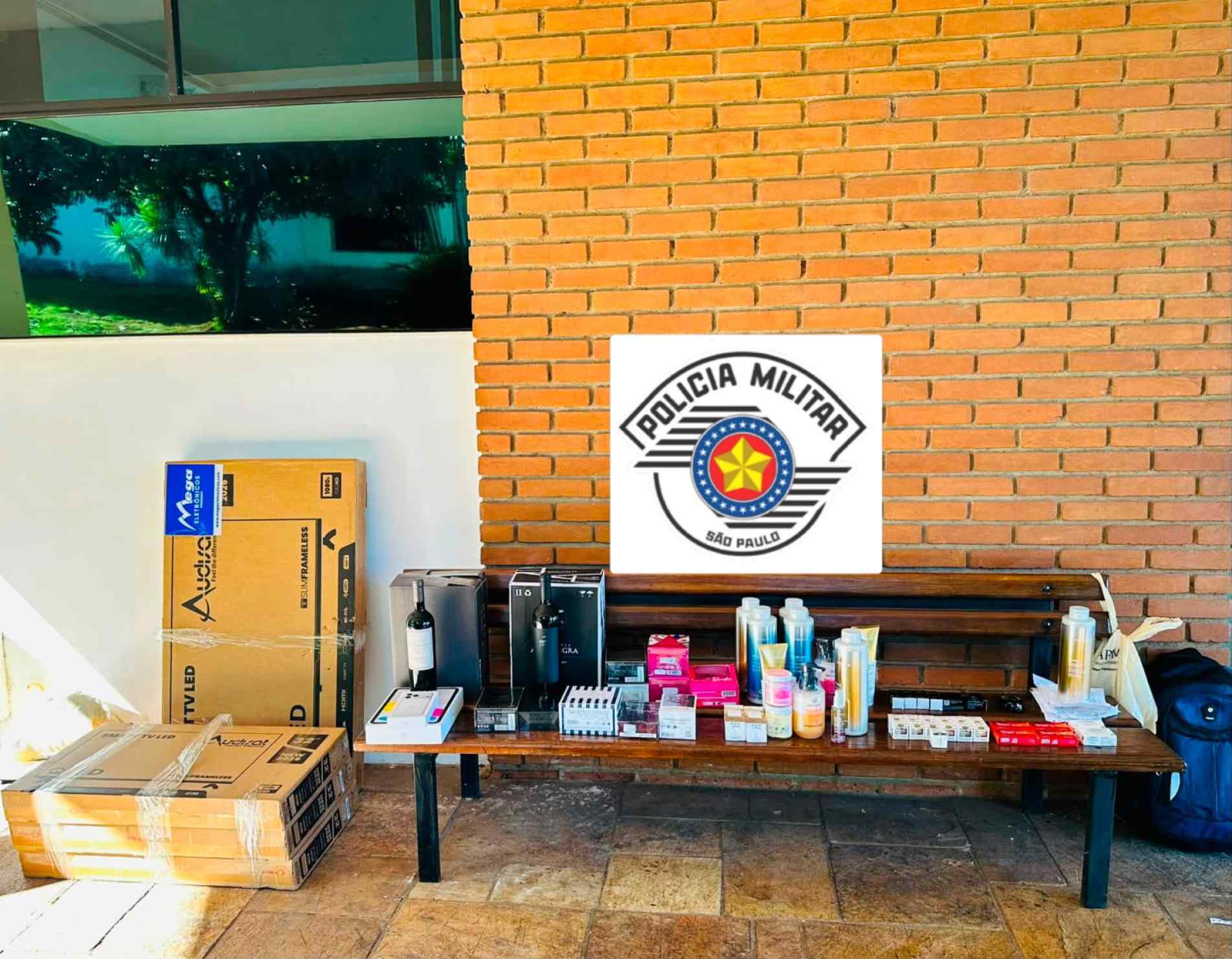 Mercadorias apreendidas foram encaminhadas à Polícia Federal de São Paulo e Sorocaba