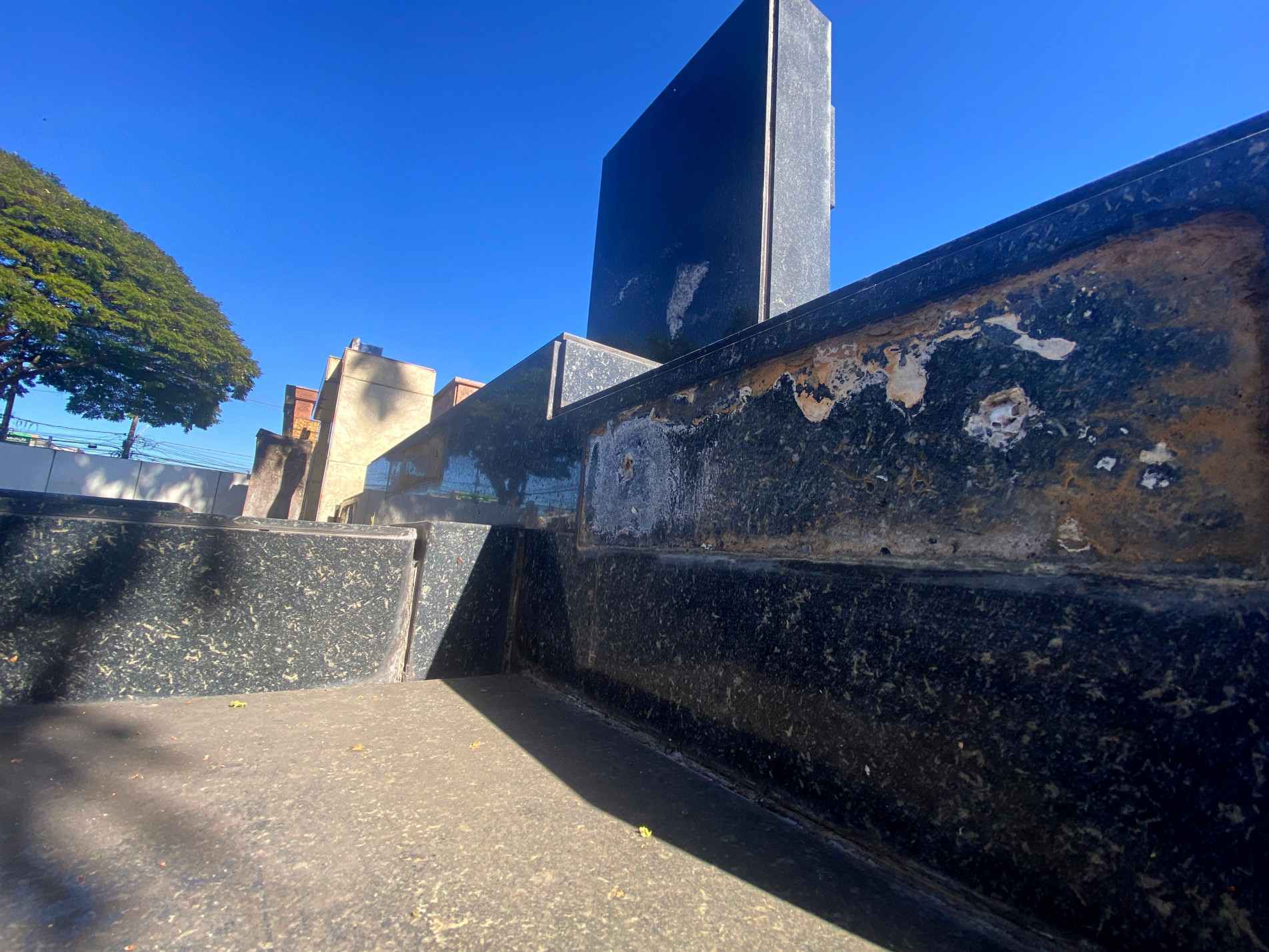 Cemit&eacute;rio da Saudade, Furtos