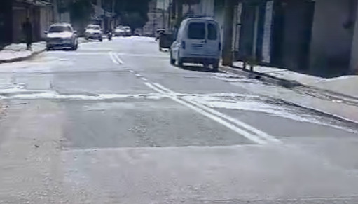 Região foi tomada por água suja e mau cheiro, gerando reclamações entre os residentes
