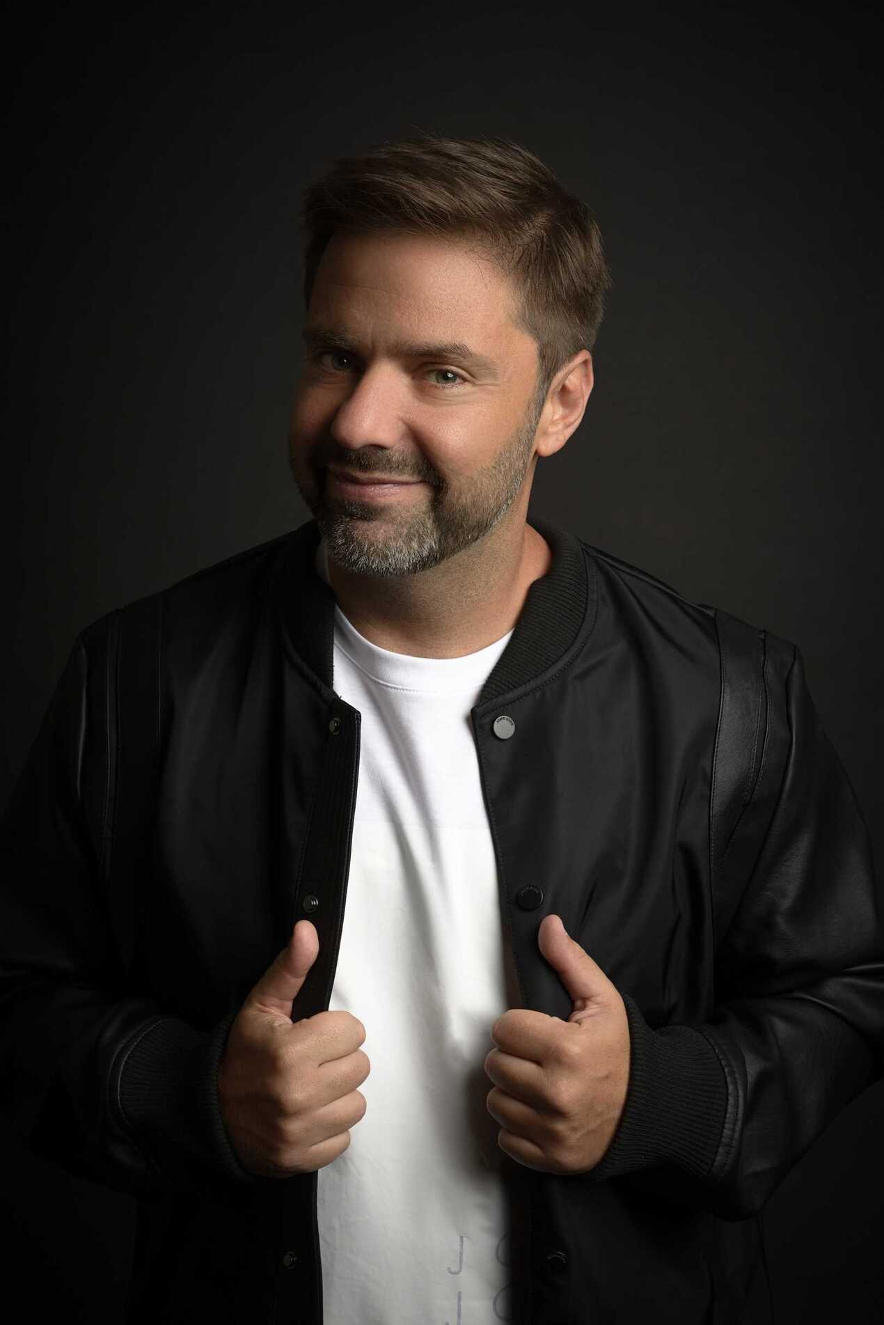 O comediante Fábio Rabin se apresenta no dia 23 de julho, às 19h, no Rock In Riso