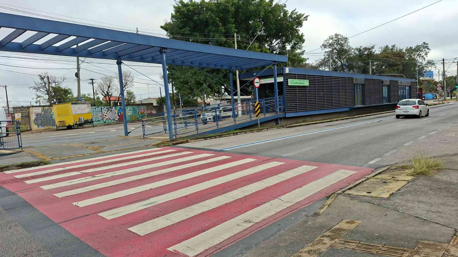 O caso foi registrado pela Polícia Civil como homicídio culposo e lesão corporal culposa na direção de veículo automotor