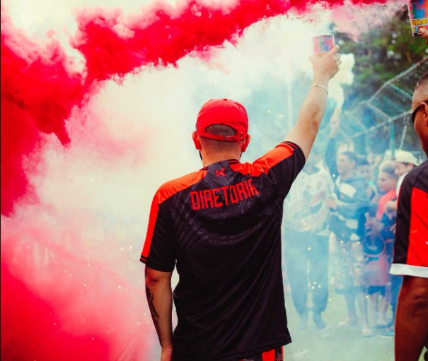 Futebol também faz parte do olhar atento 