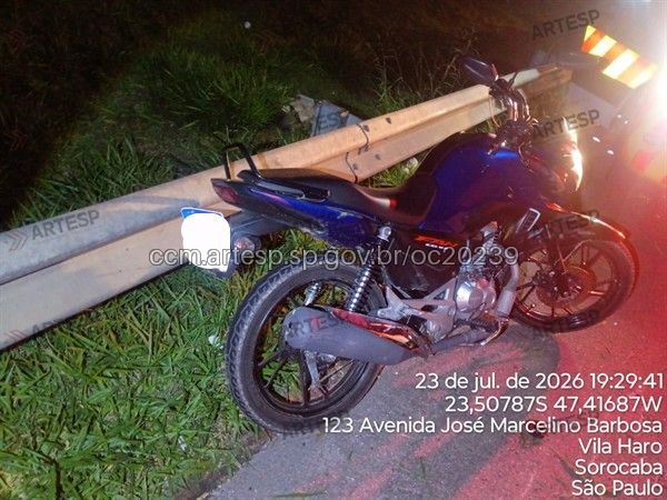 Motocicleta que estava a bordo os envolvidos no acidente