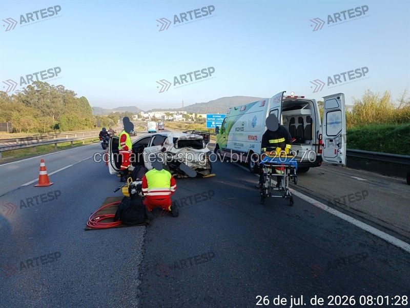 Acidente provocou congestionamento de 4 km
