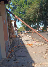 Poste foi atingido - Vanessa Ferranti