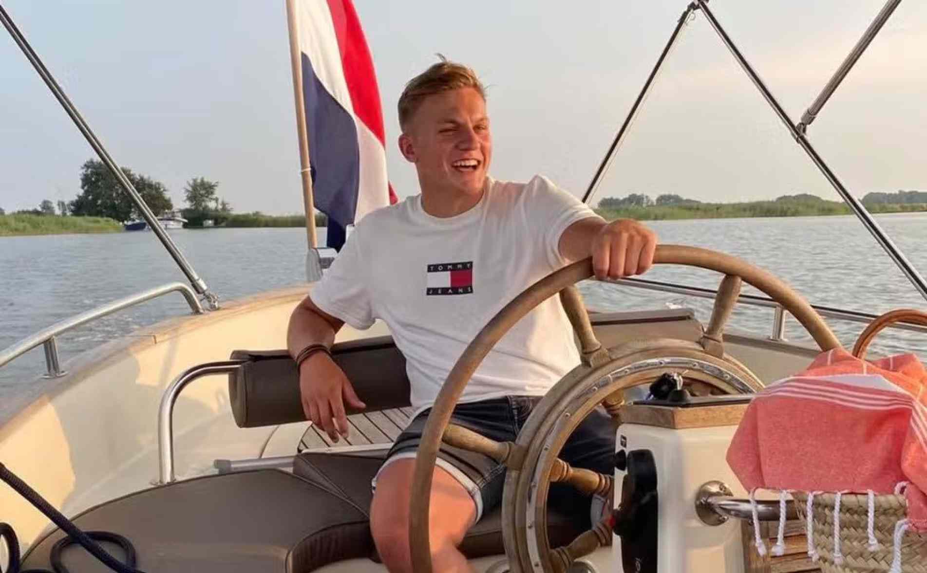 Mark Lensink, de 25 anos, morreu afogado