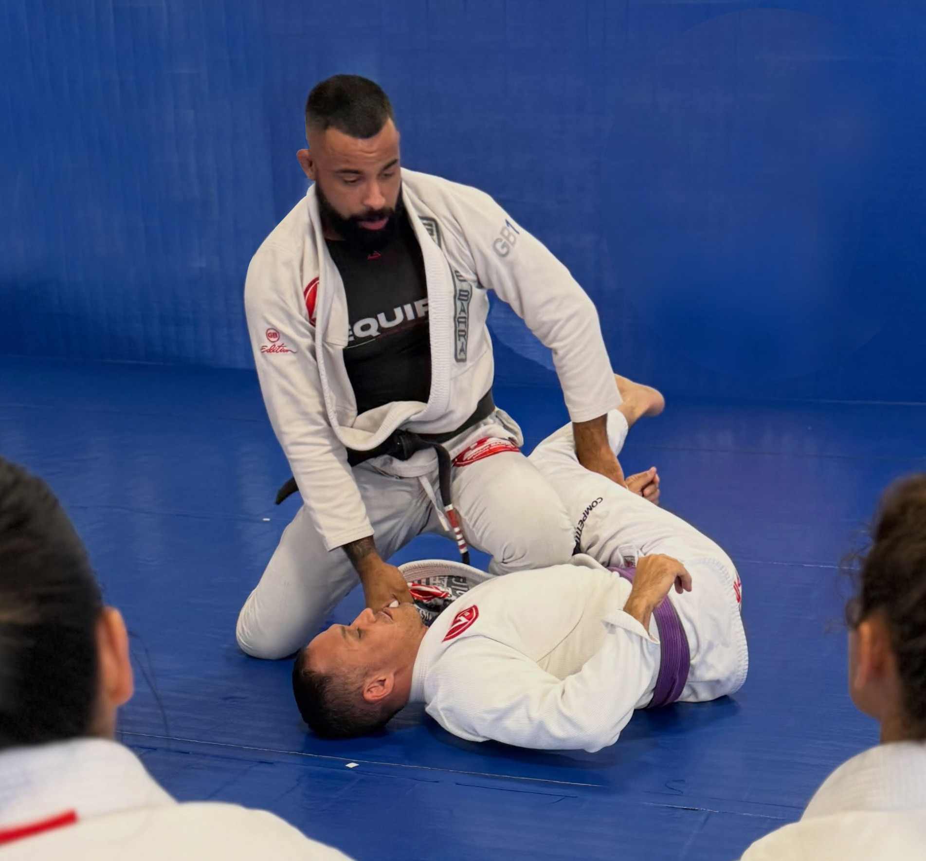 Academia de jiujitsu